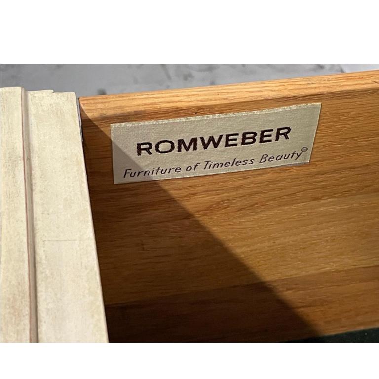 Verre Meuble de rangement français de style rococo par Romweber en vente