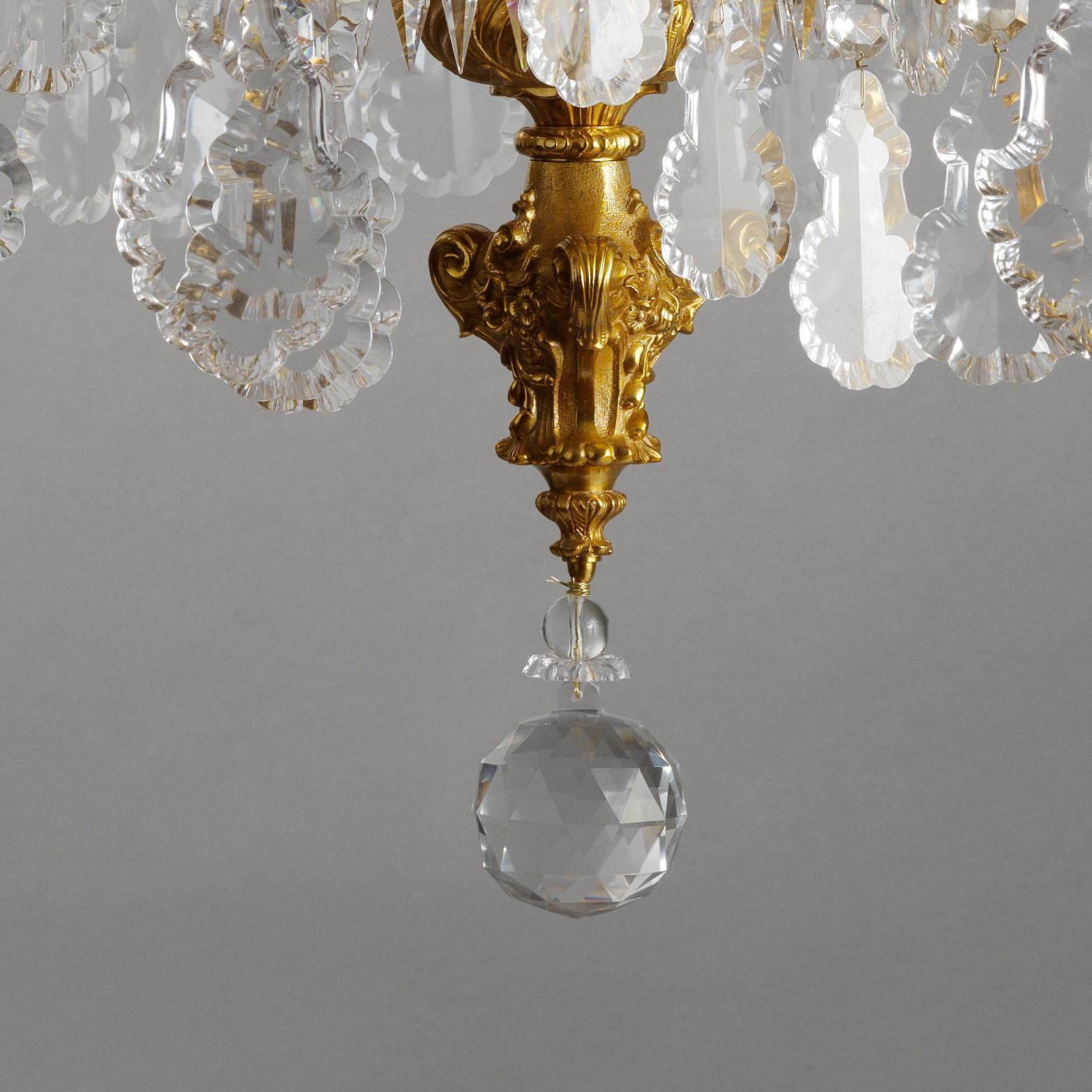 Louis XV French Rococò Style Gilt Bronze and Crystal Chandelier by Gherardo Degli Albizzi For Sale