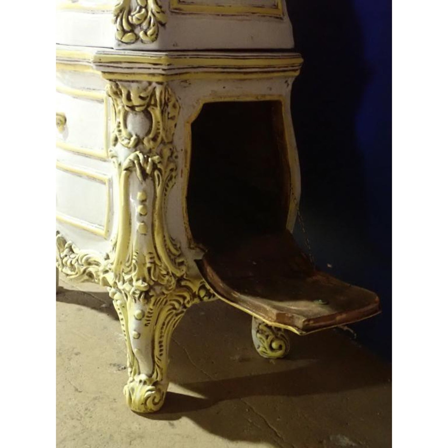 French Rococo Style Glazed Ceramic Kachelofen Stove