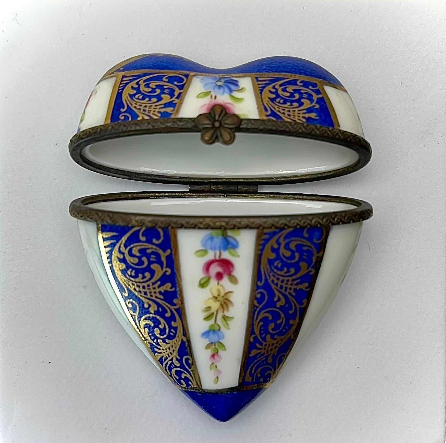 French Limoges Porcelain, Heart Shaped Trinket Box, France, 1980's For Sale