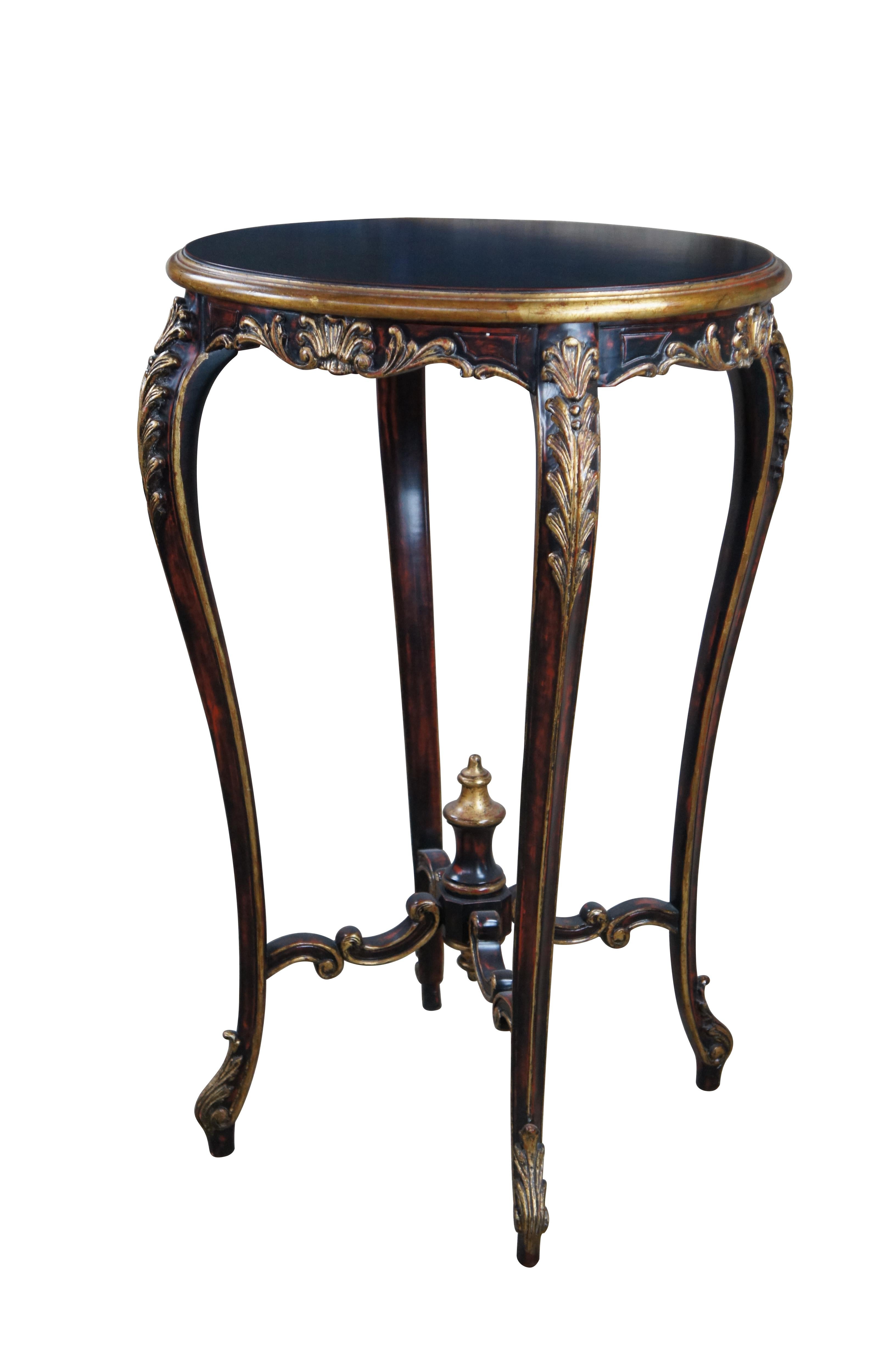 Rococo Grand guéridon à piédestal de style rococo français Sculpture végétale Stand 44