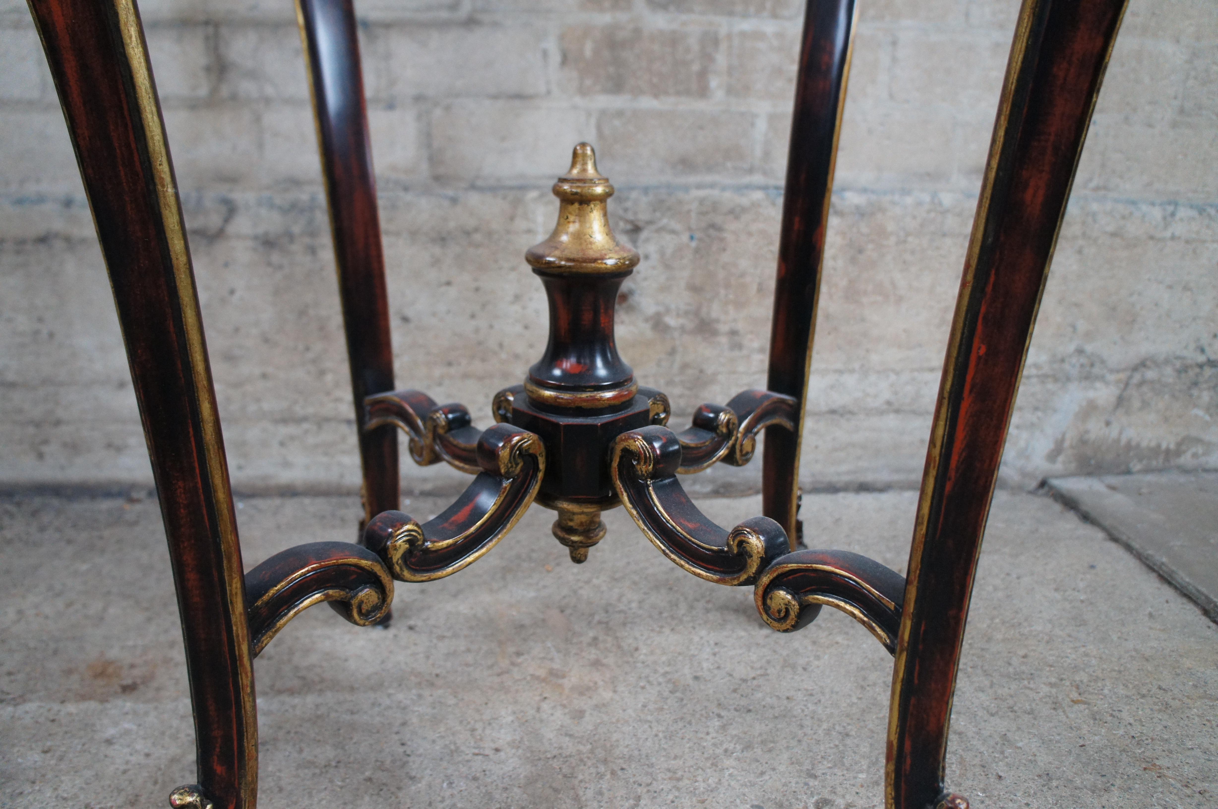 Grand guéridon à piédestal de style rococo français Sculpture végétale Stand 44