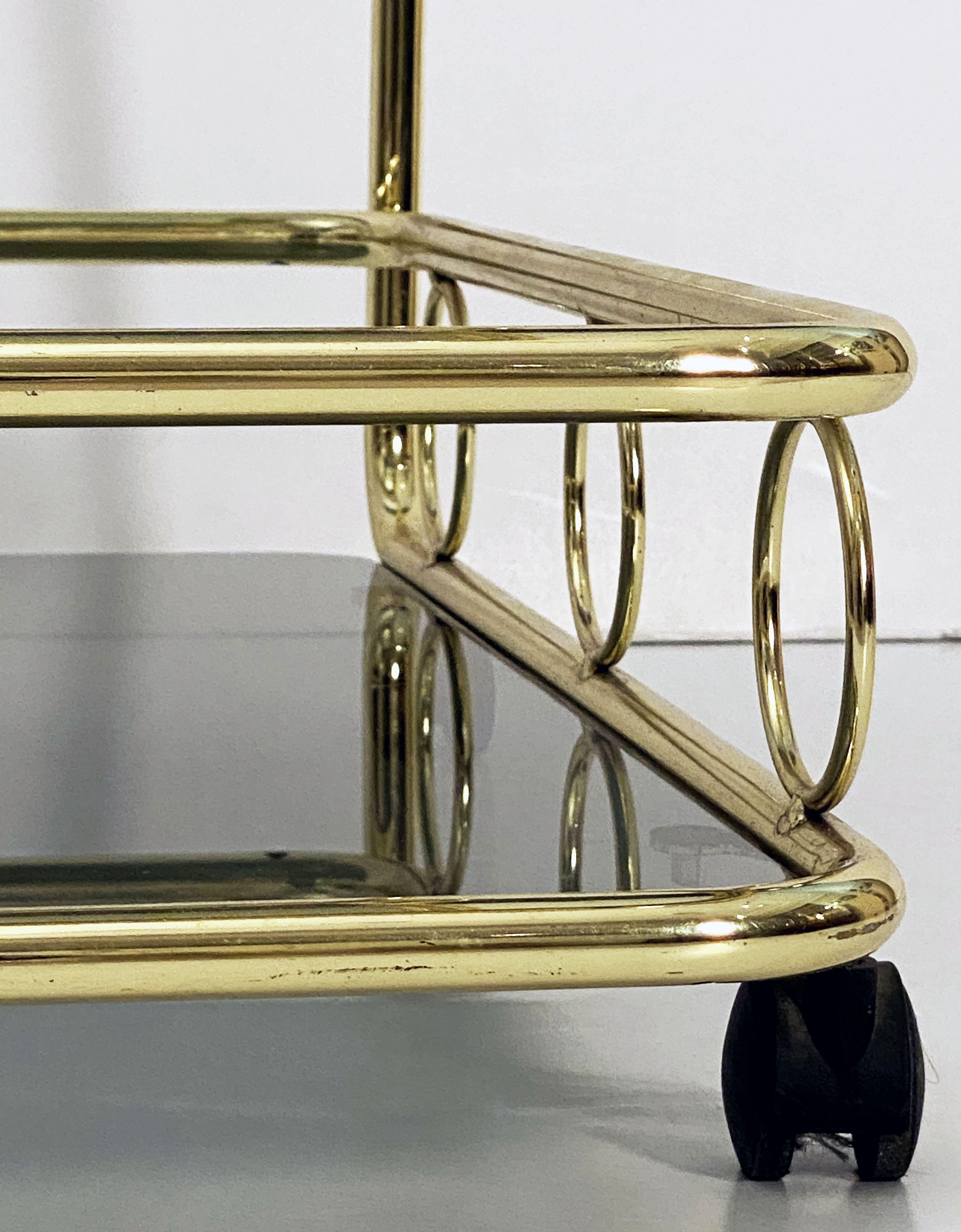 French Rolling Drinks Cart of Brass with Tinted Glass For Sale 9