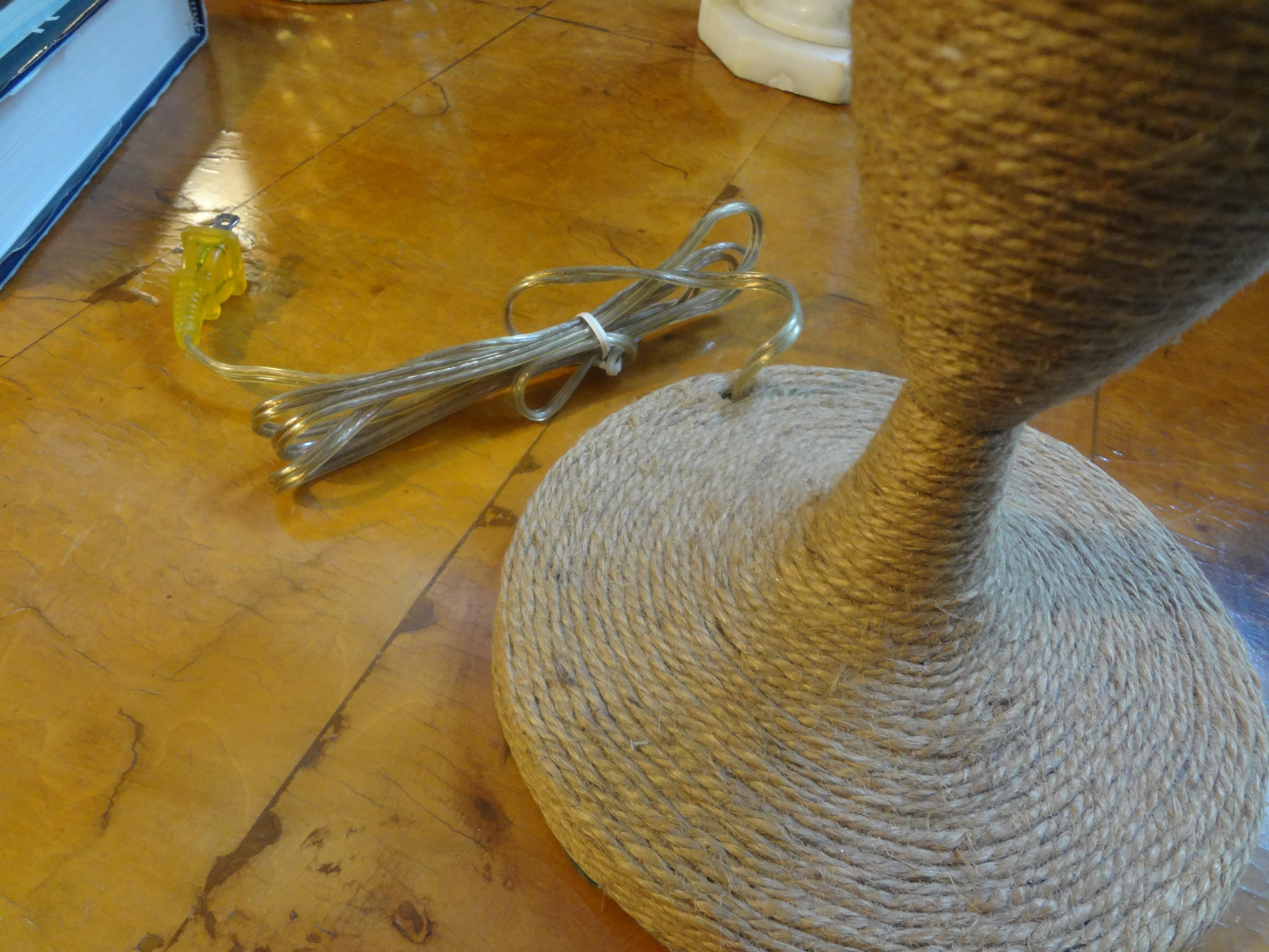 Lámpara de mesa de cuerda francesa by Audoux & Minet mediados del siglo XX en venta