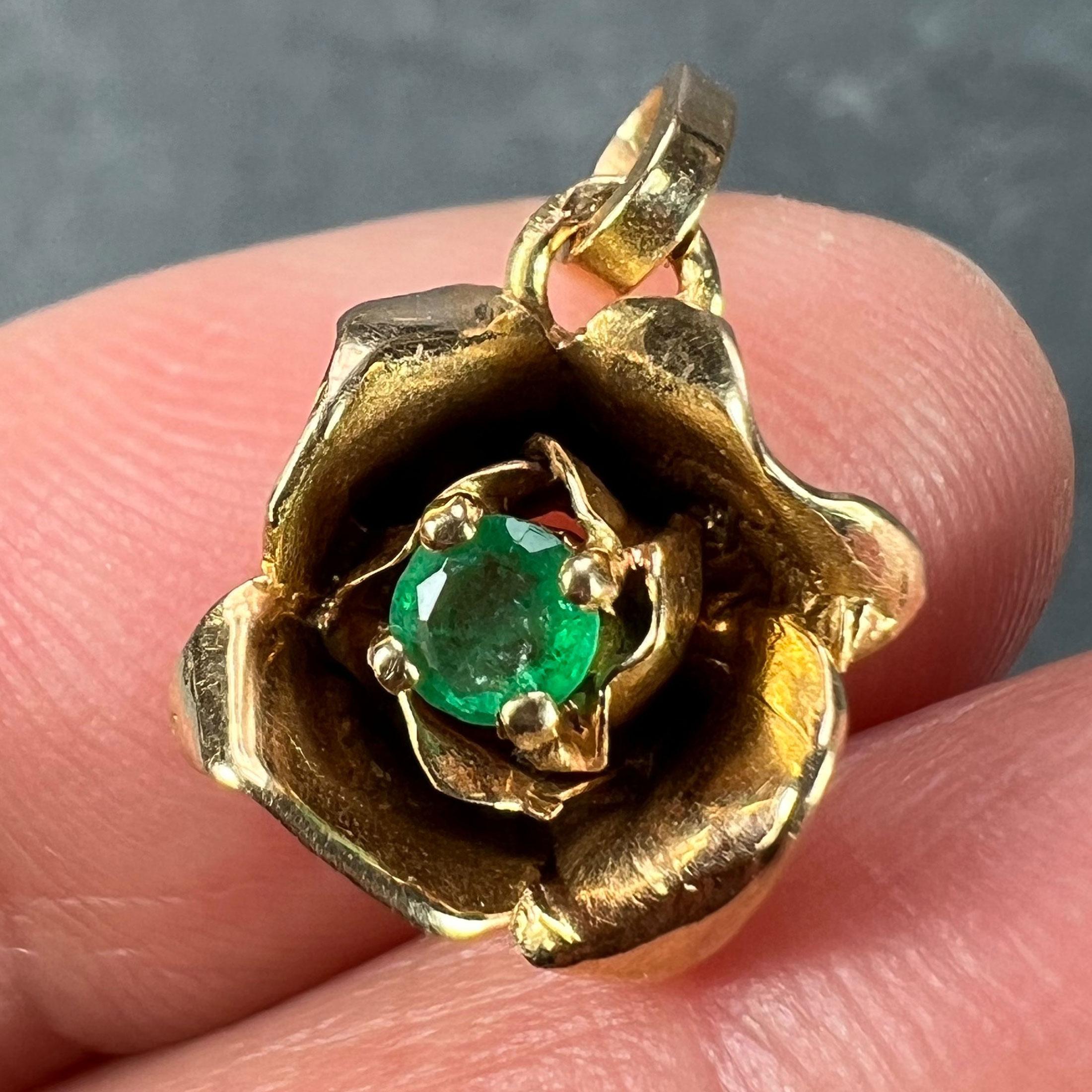 Women's or Men's French Rose 18K Yellow Gold Emerald Charm Pendant For Sale