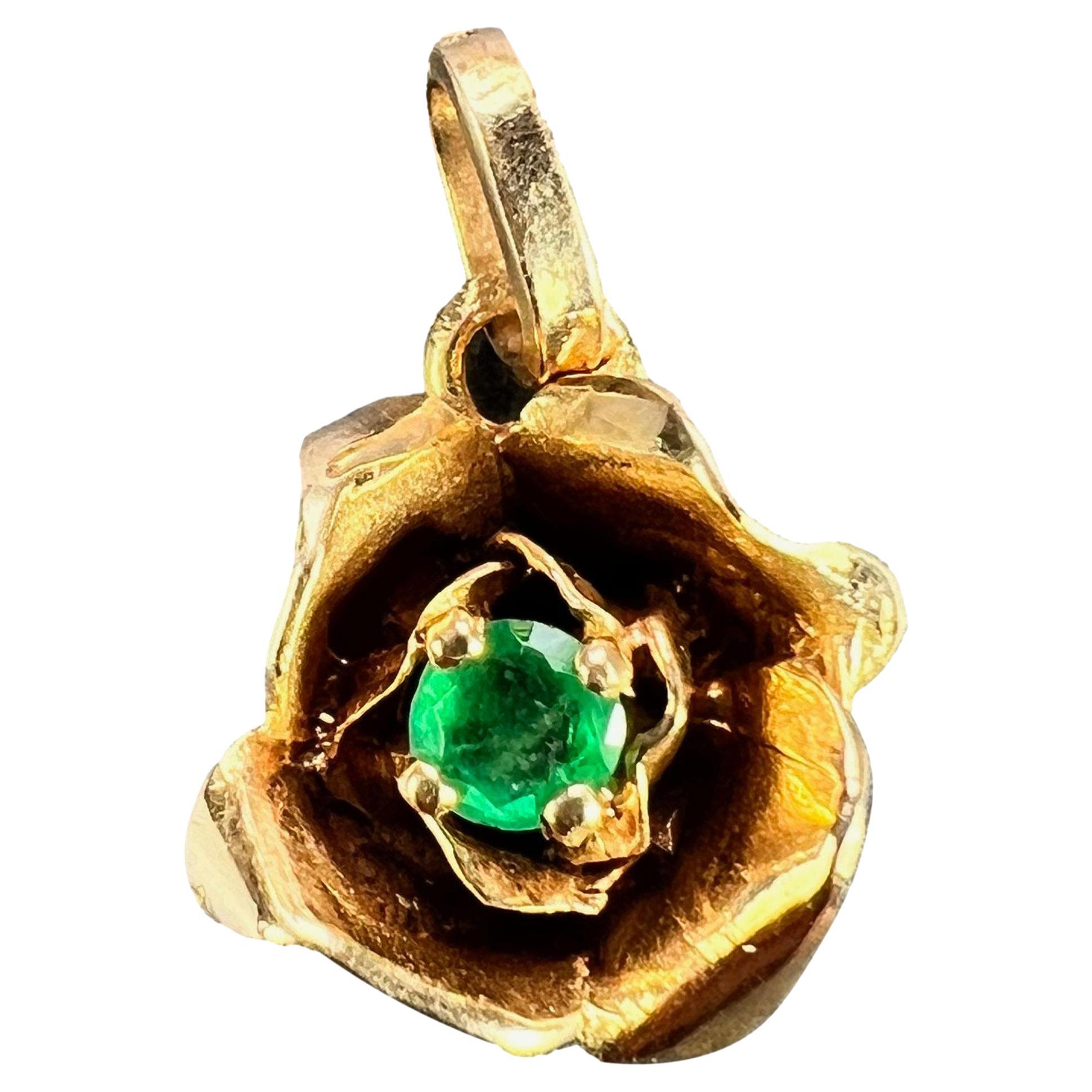 French Rose 18K Yellow Gold Emerald Charm Pendant For Sale