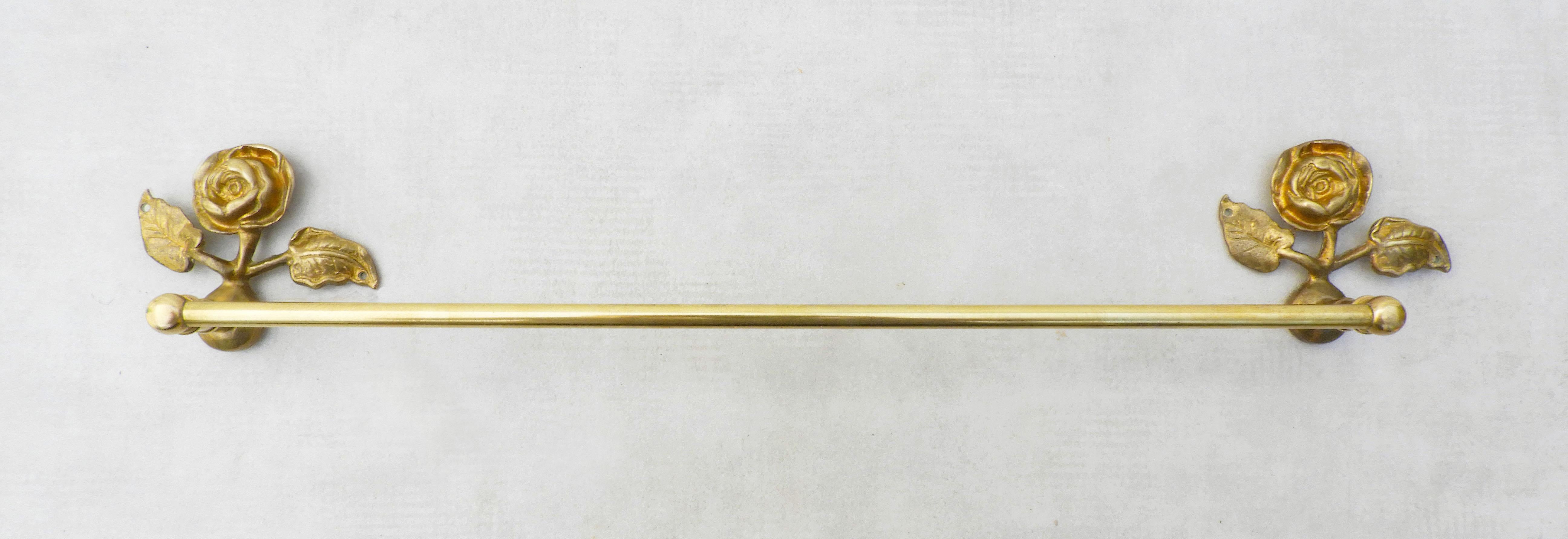 Flor de rosa francesa Accesorios de baño Bronce y latón C1950 Moderno de mediados de siglo en venta