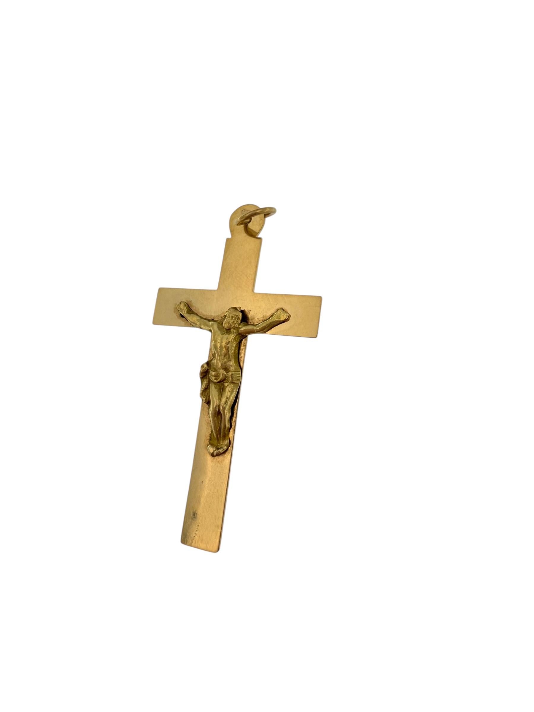 Artisan Crucifix français en or rose 14 carats en vente