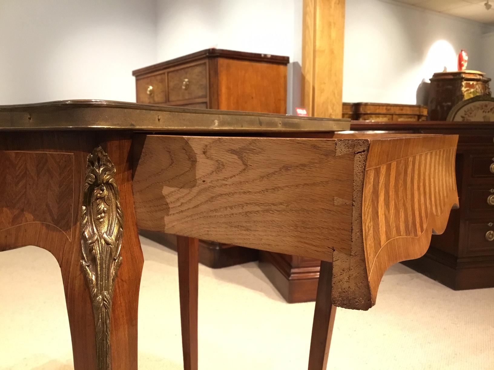  French Rosewood and Marquetry 19th Century Antique Side Table For Sale 4