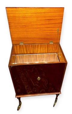 Barra Seca Rodante Art Decó de Nogal Francés