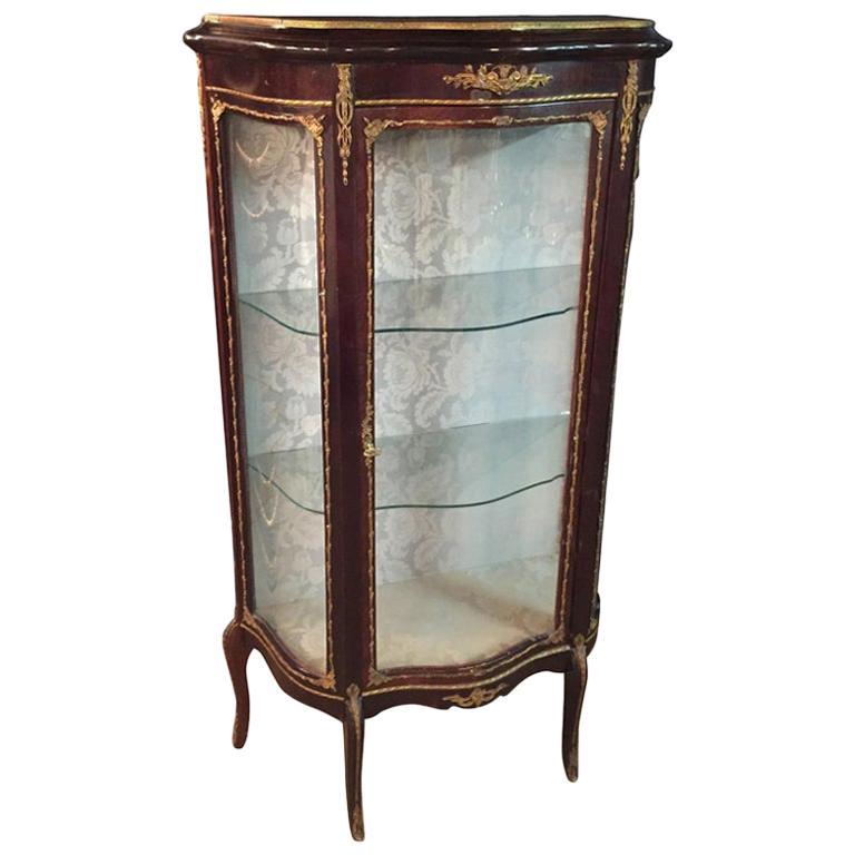 Antique French Rosewood Vitrine with Brass, circa 1900 mahogany veneer For Sale