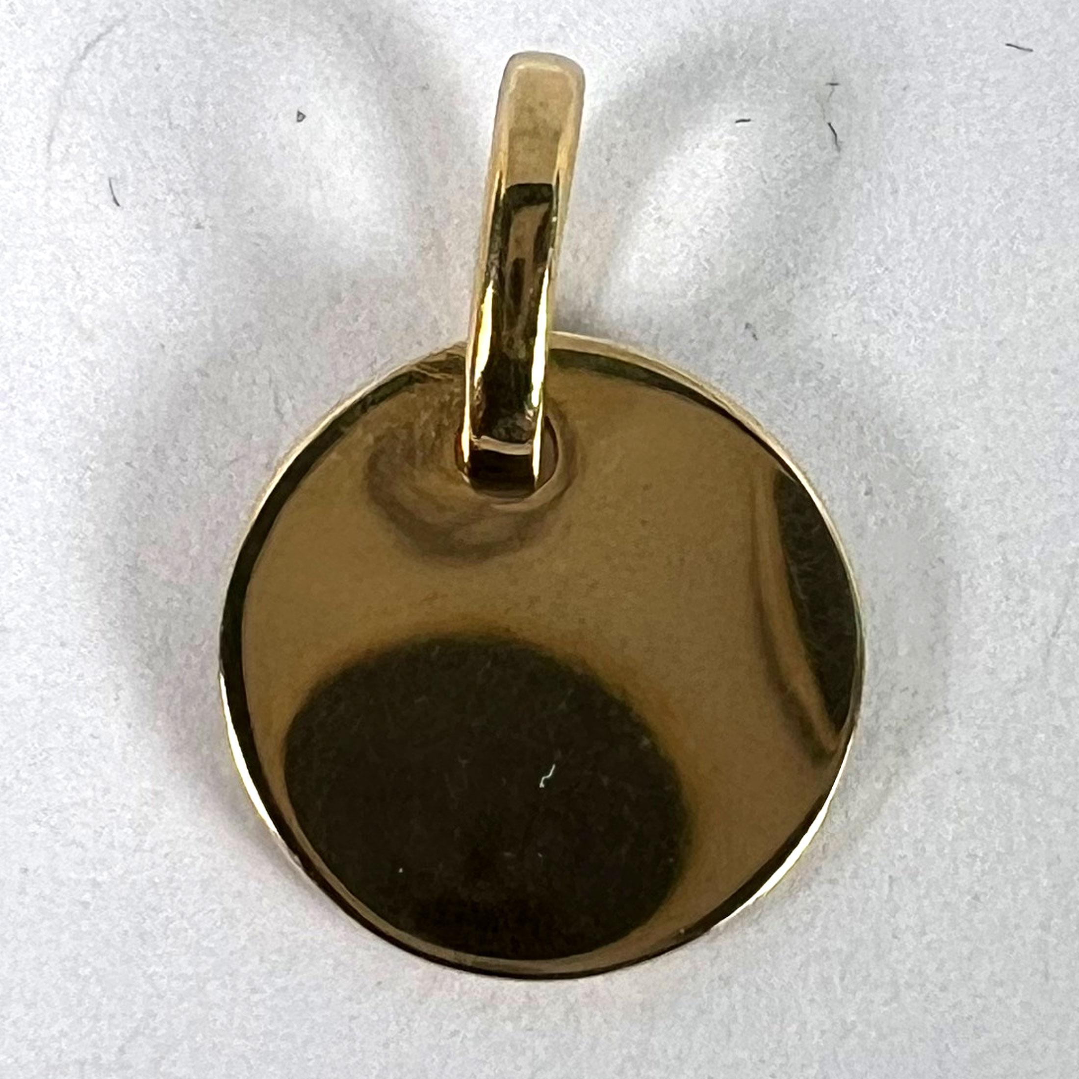 Pendentif Médaille en or jaune 18K, de forme ronde et de forme française en vente 8