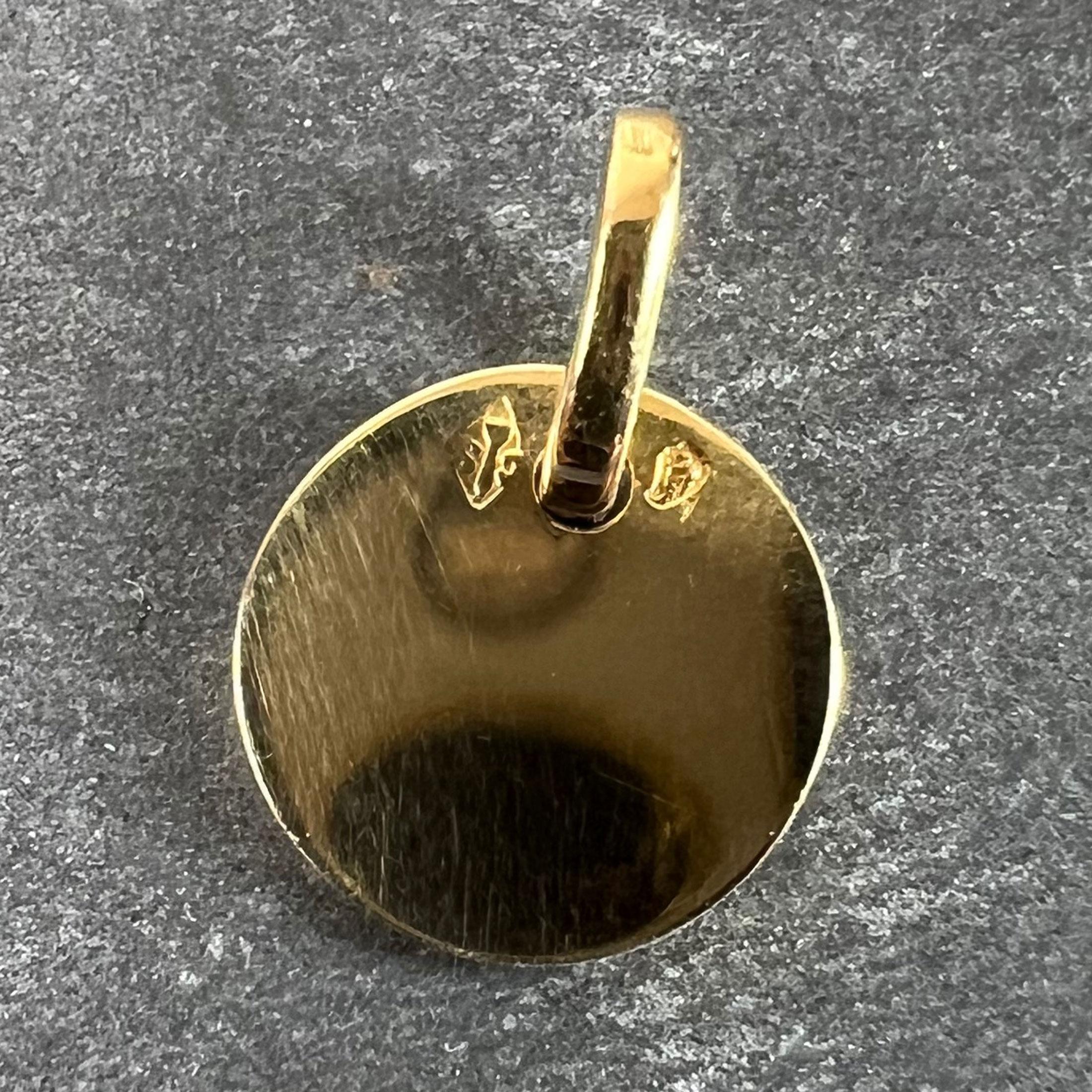 Pendentif Médaille en or jaune 18K, de forme ronde et de forme française Bon état - En vente à London, GB