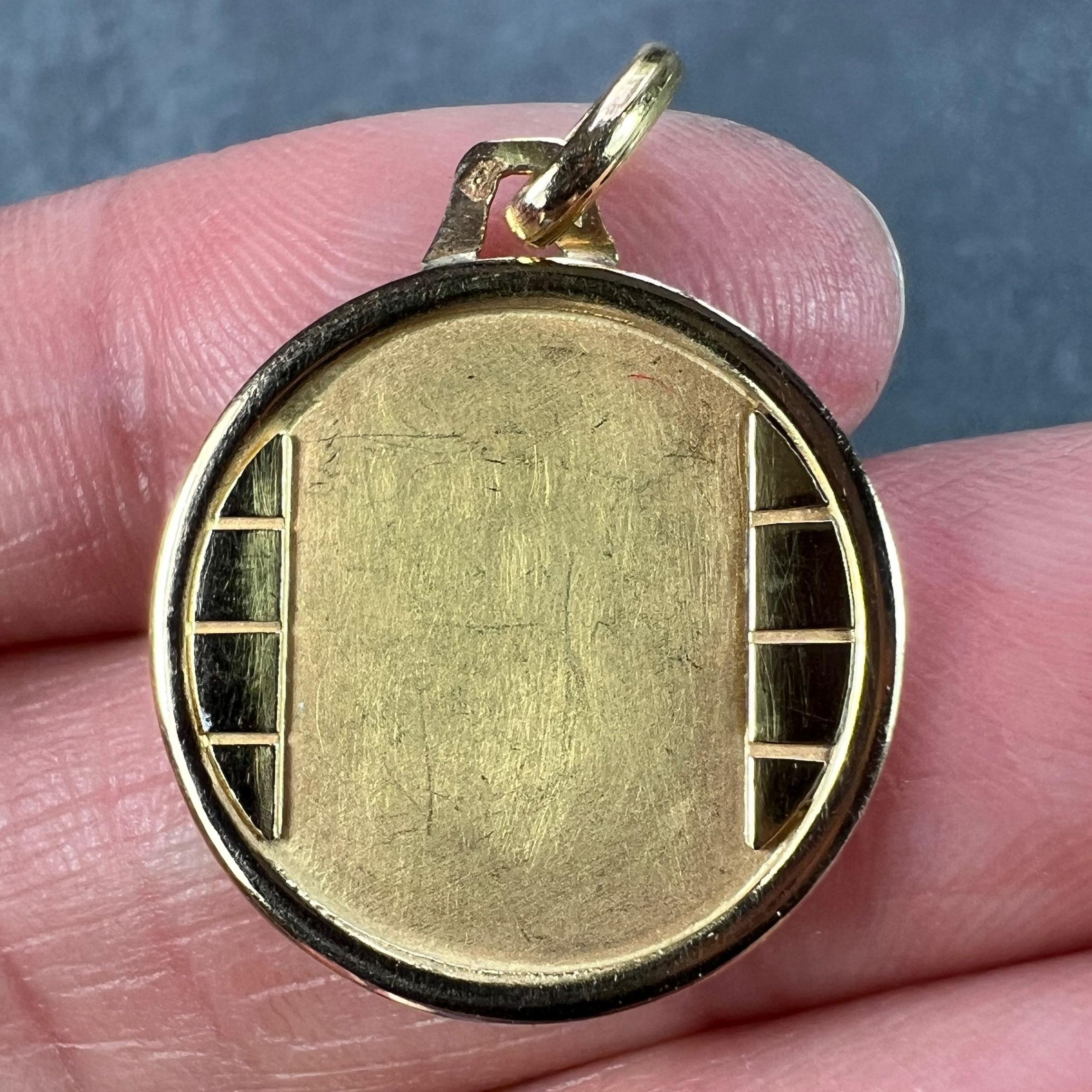 French Round Bricks 18K Yellow Gold Medal Pendant For Sale 1