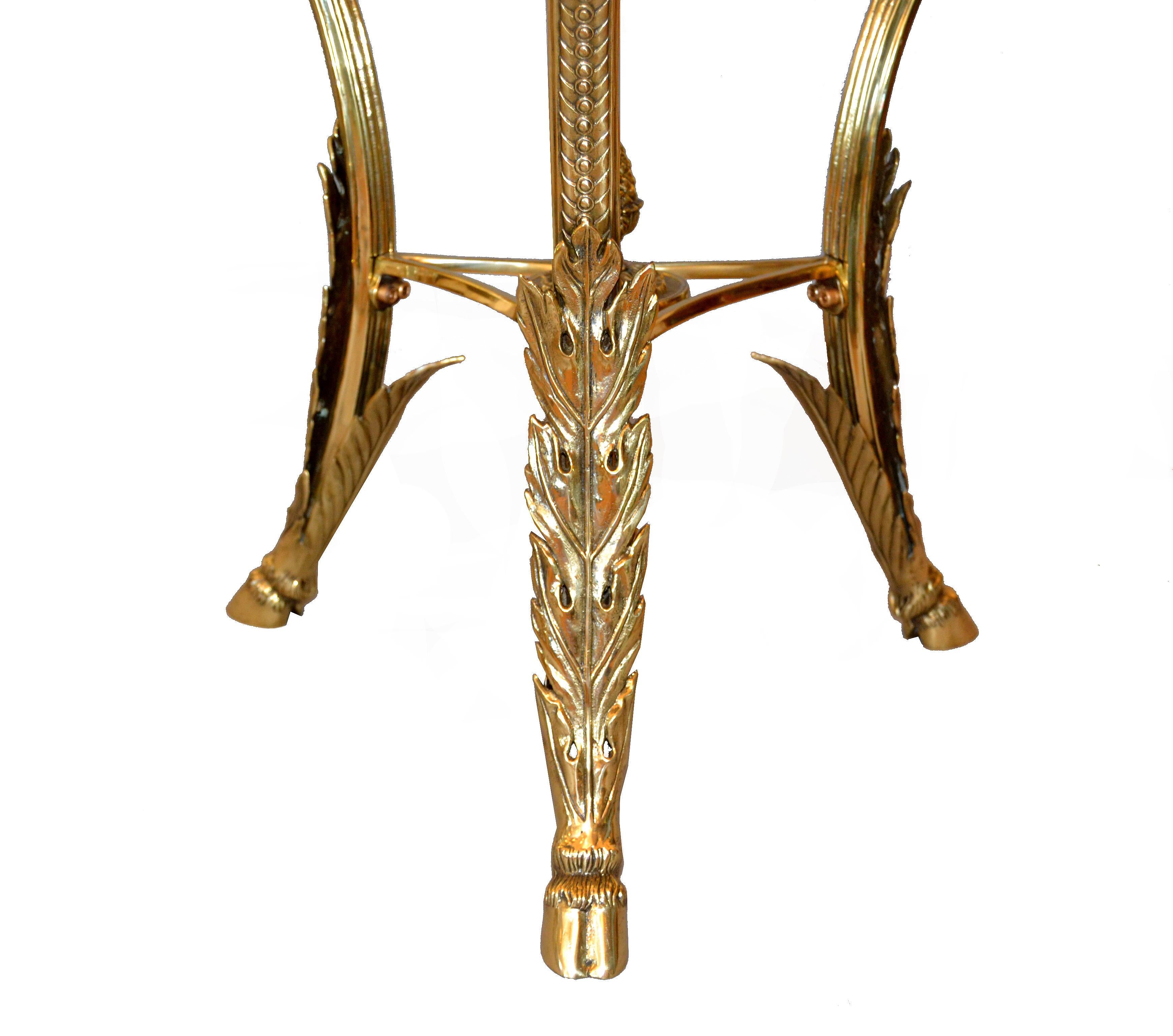 Französisch Runde Bronze Gueridon Stil Tisch Rams Köpfe und Füße mit Granitplatte im Angebot 2
