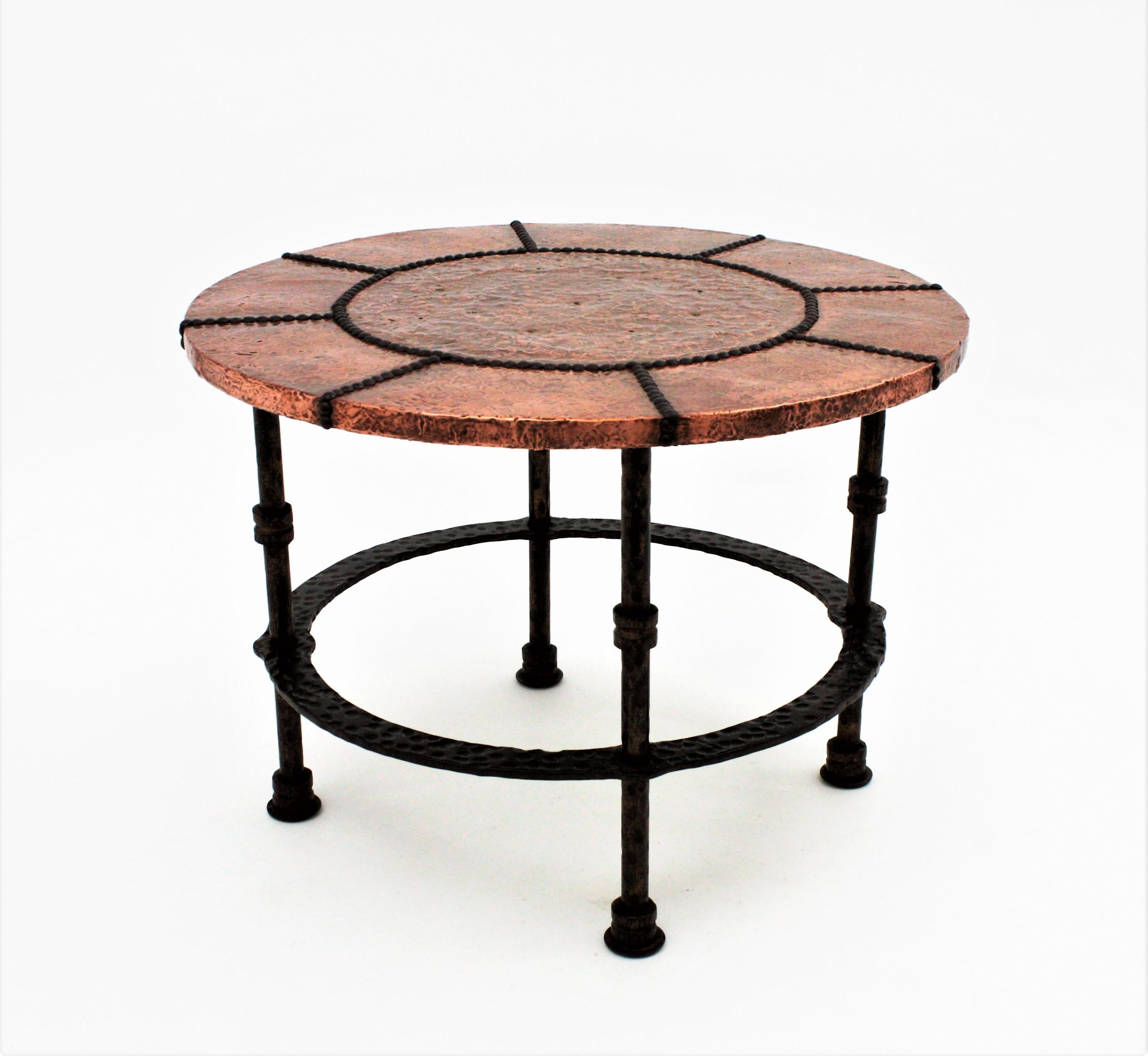 French Coffee Table in Wrought Iron and Copper For Sale 3