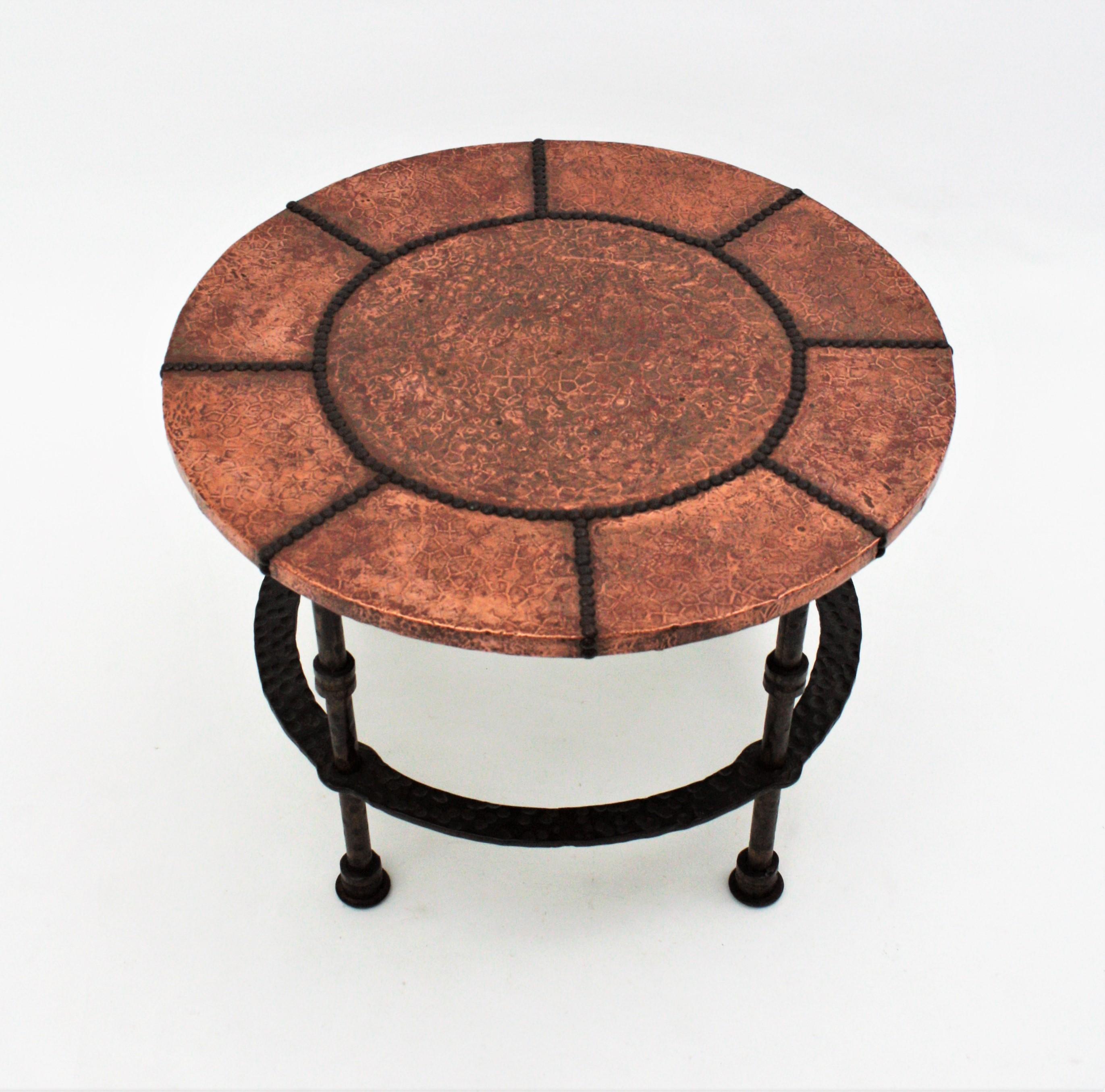 French Coffee Table in Wrought Iron and Copper For Sale 4