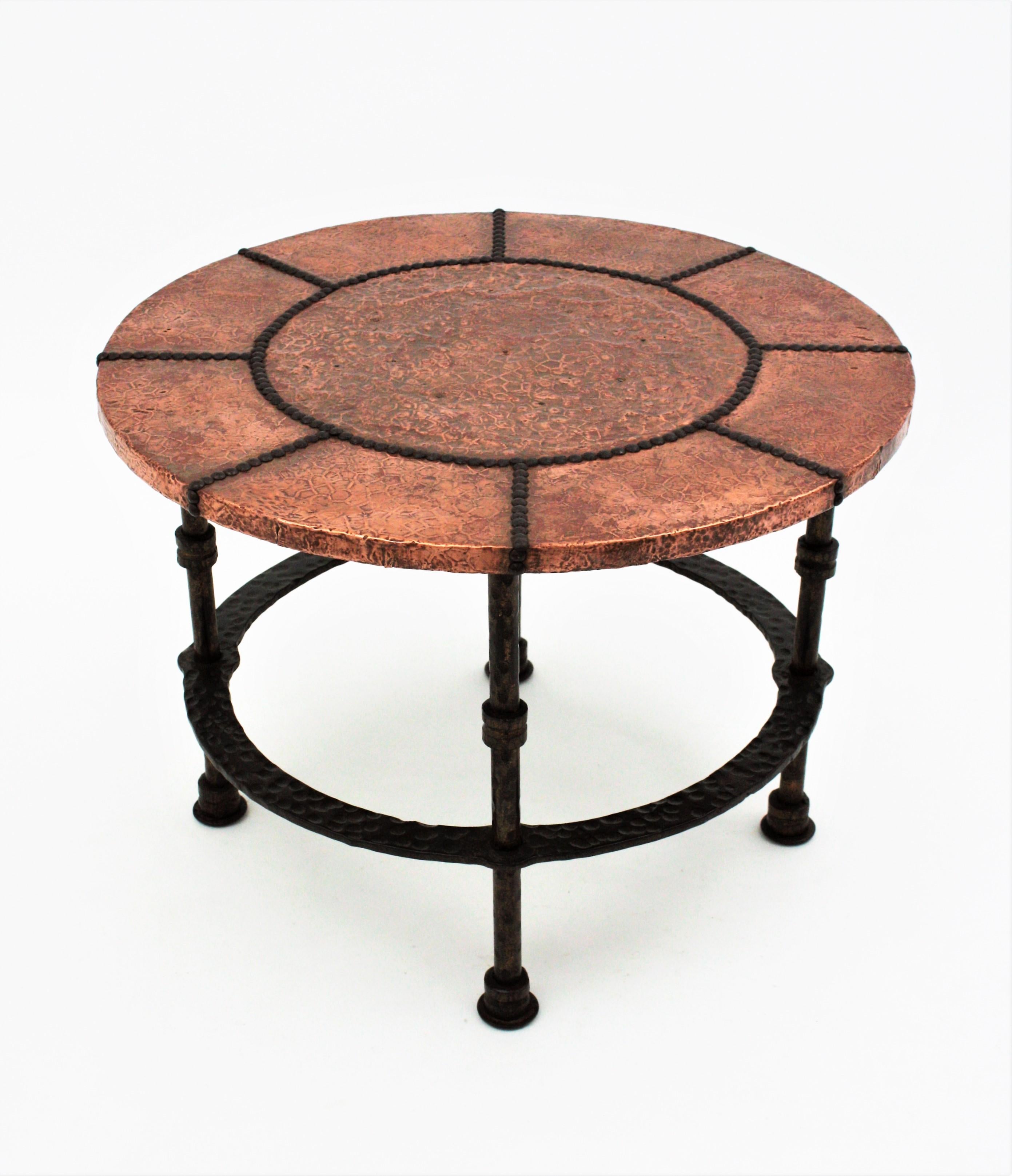 French Coffee Table in Wrought Iron and Copper For Sale 8