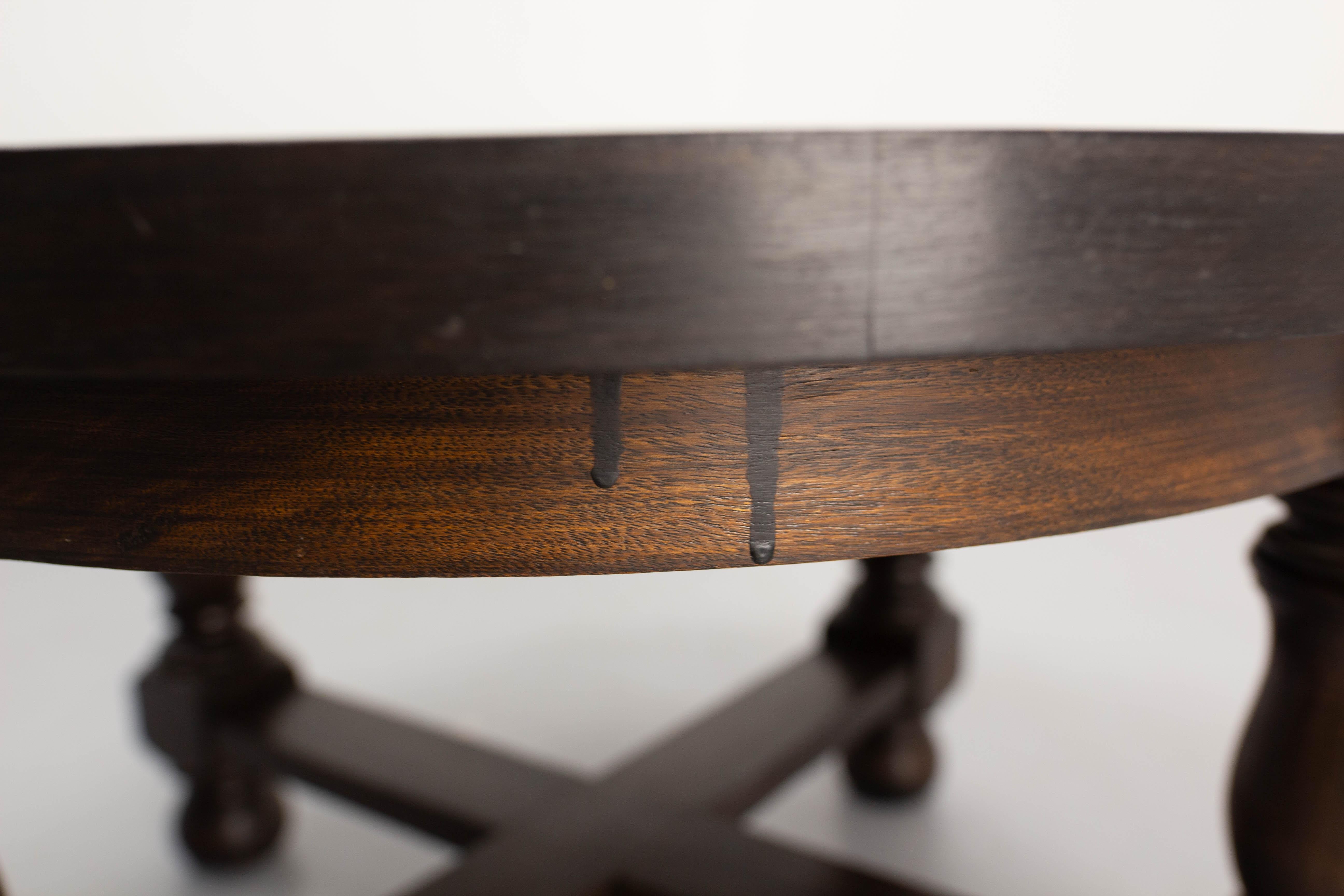 Table basse ronde française avec céramique de style Capron en vente 3