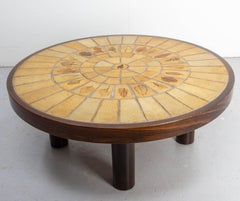 Französischer runder Couchtisch im Capron-Stil mit Keramik