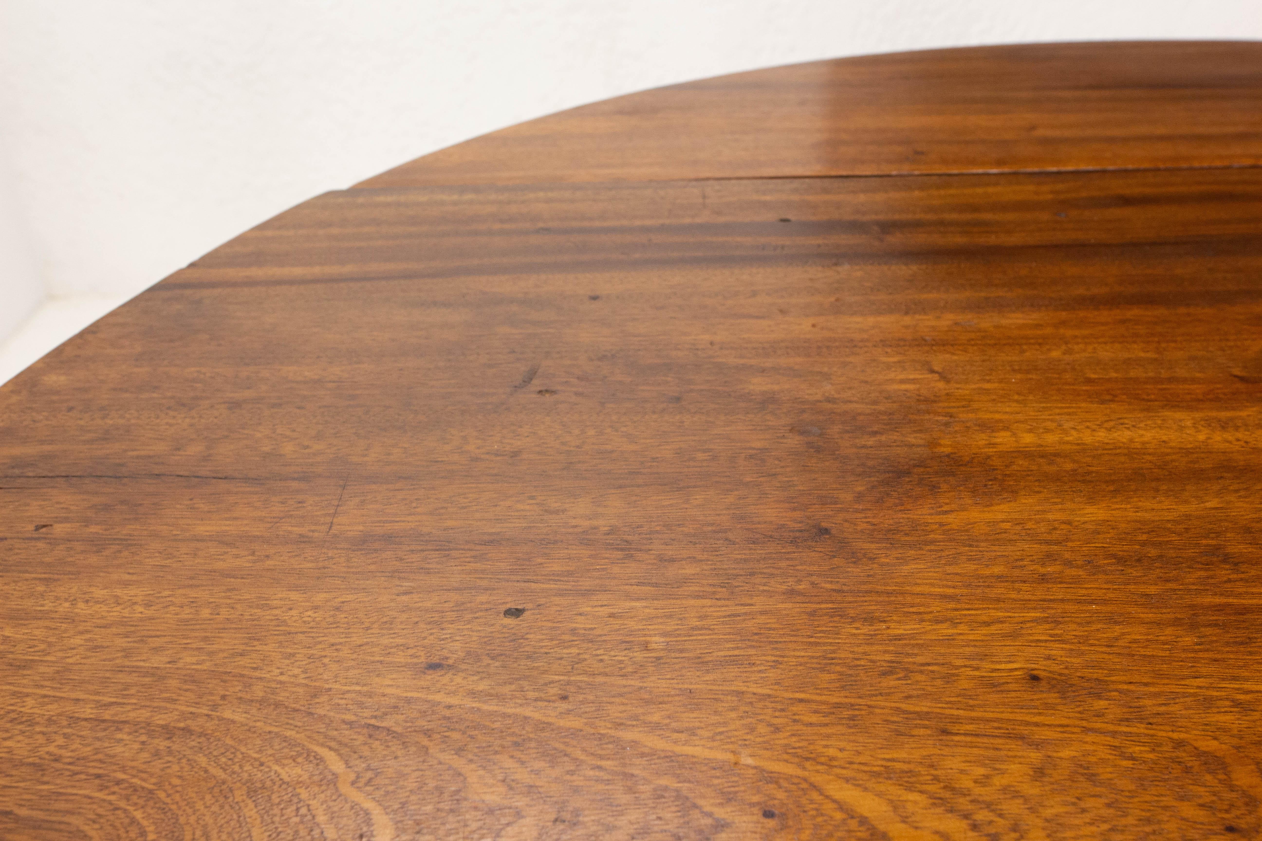 French Round Dining Table Drop Leaves, Turned Legs, circa 1940 4