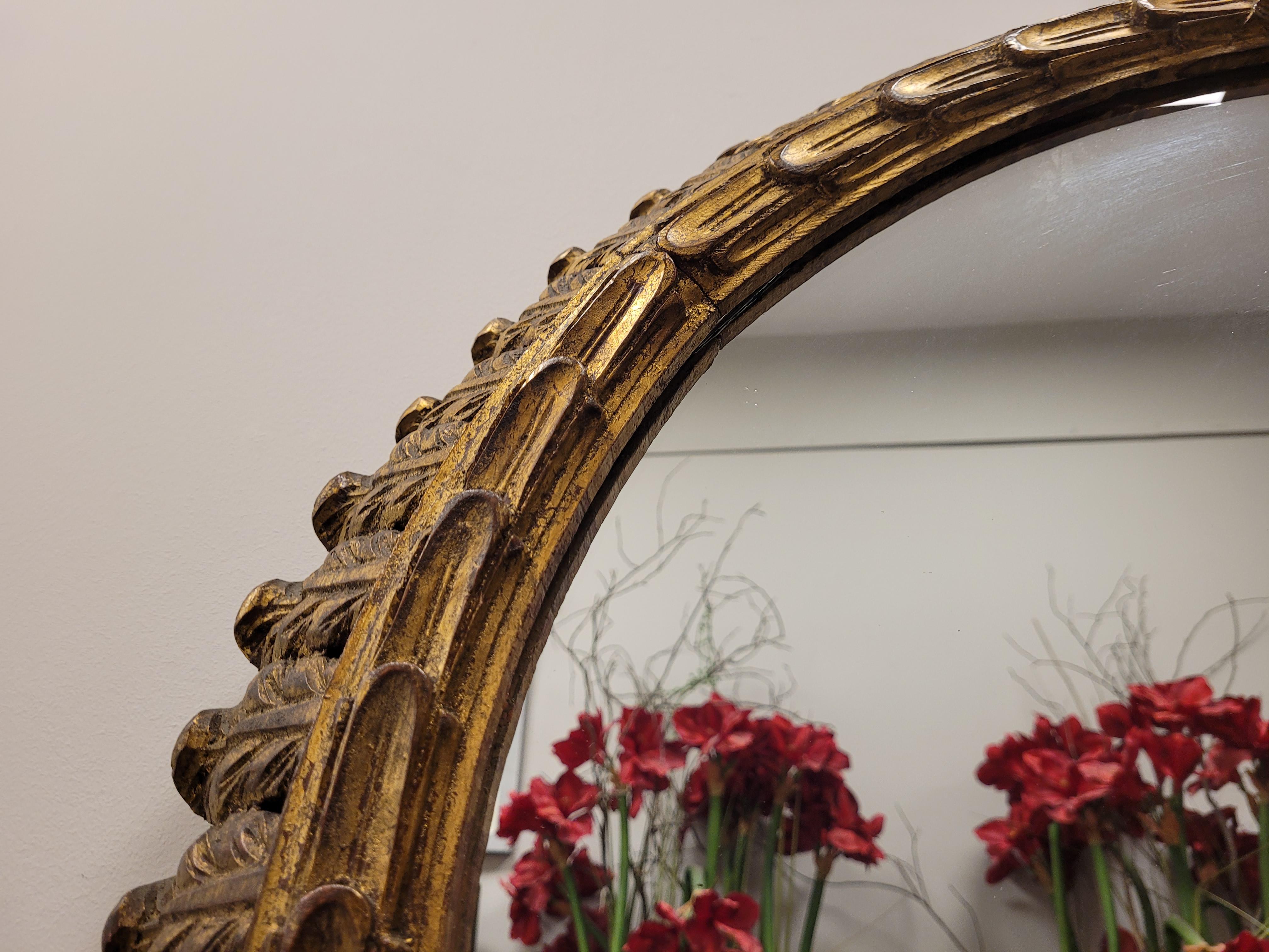 French round gilded wood Mirror, 40s  olive leaves For Sale 3