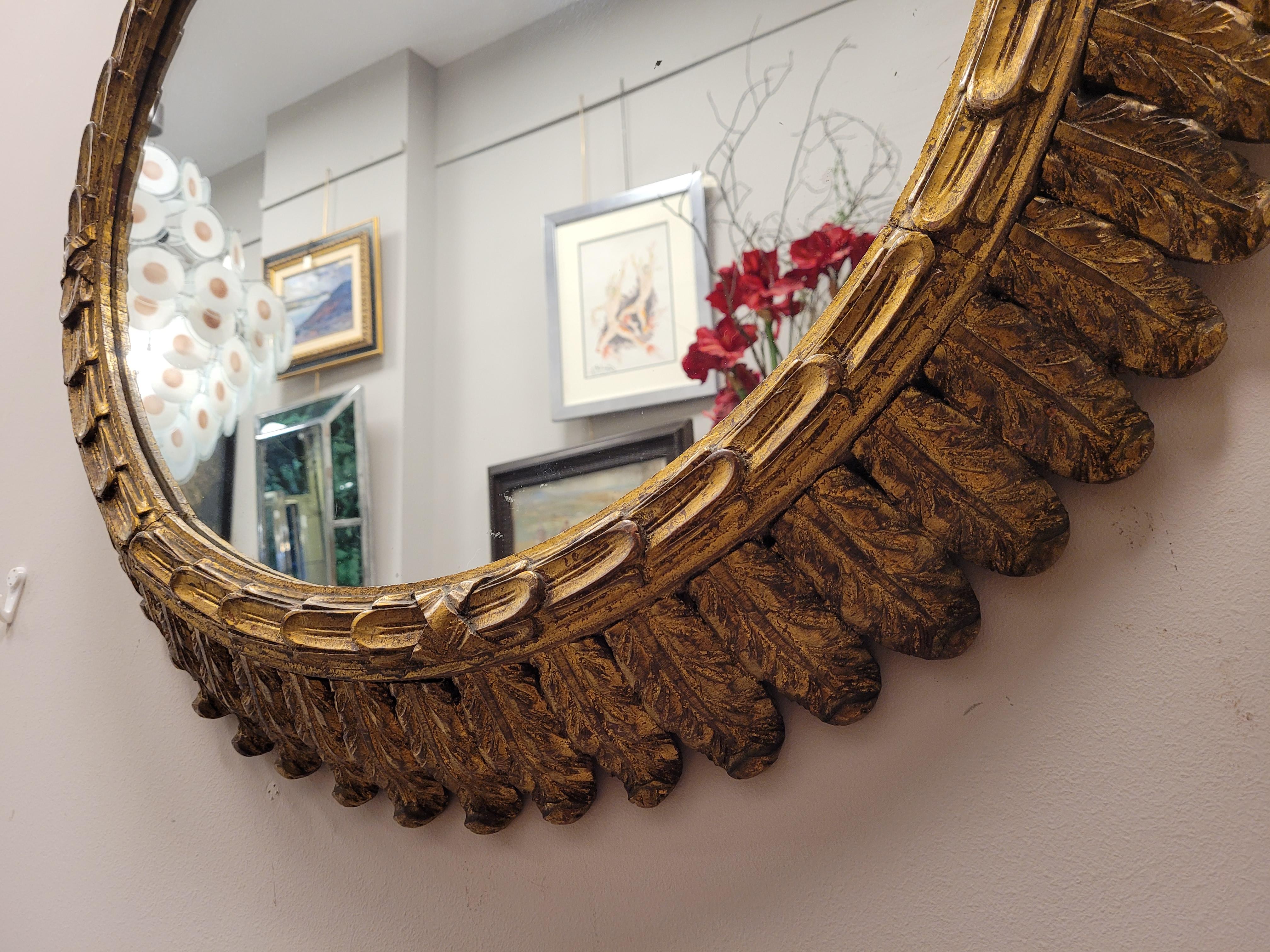 French round gilded wood Mirror, 40s  olive leaves For Sale 7