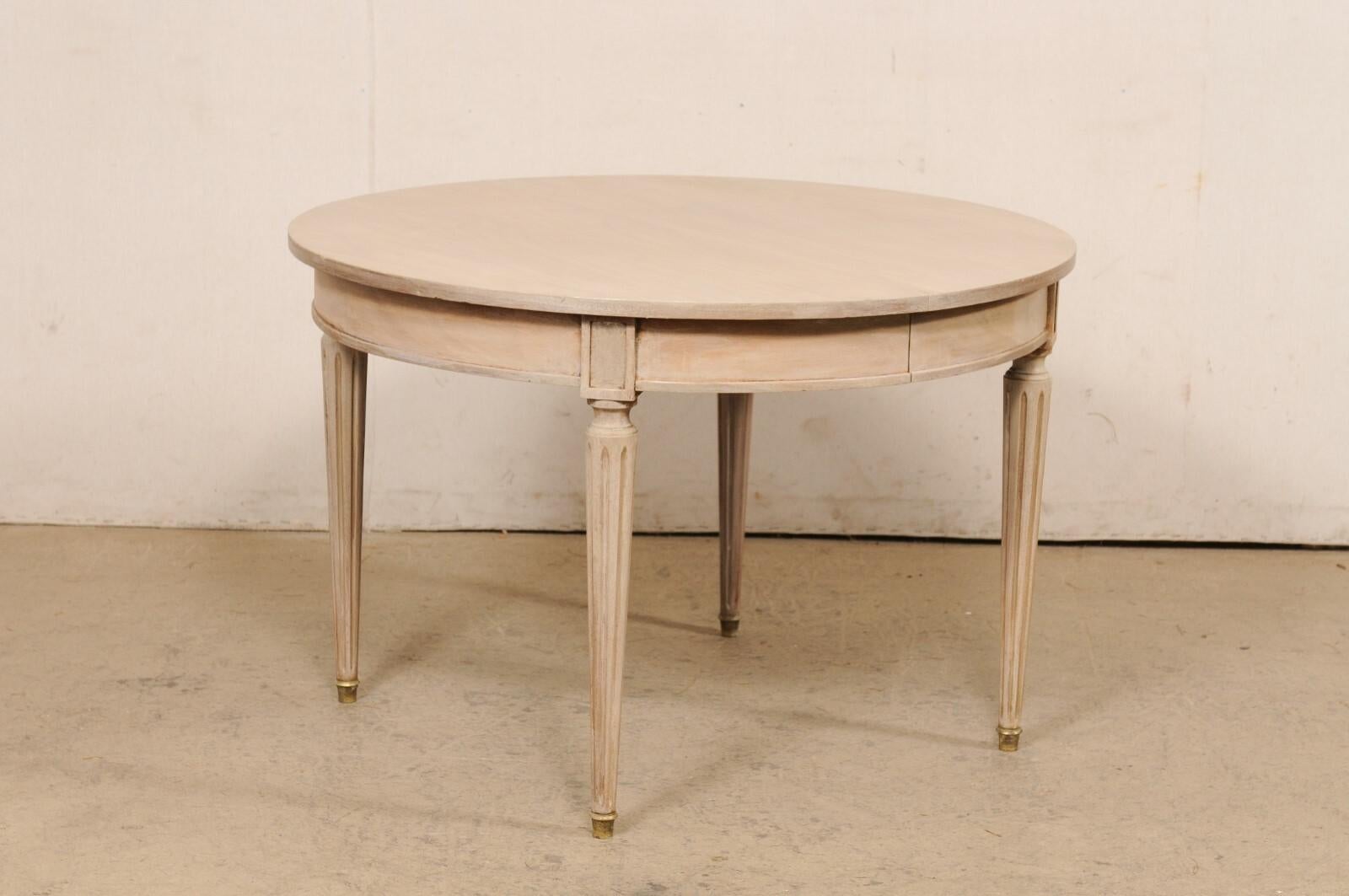 French Round Painted Wood Table w/Fluted Legs & Brass Feet, 3.5 Ft Diameter For Sale 2