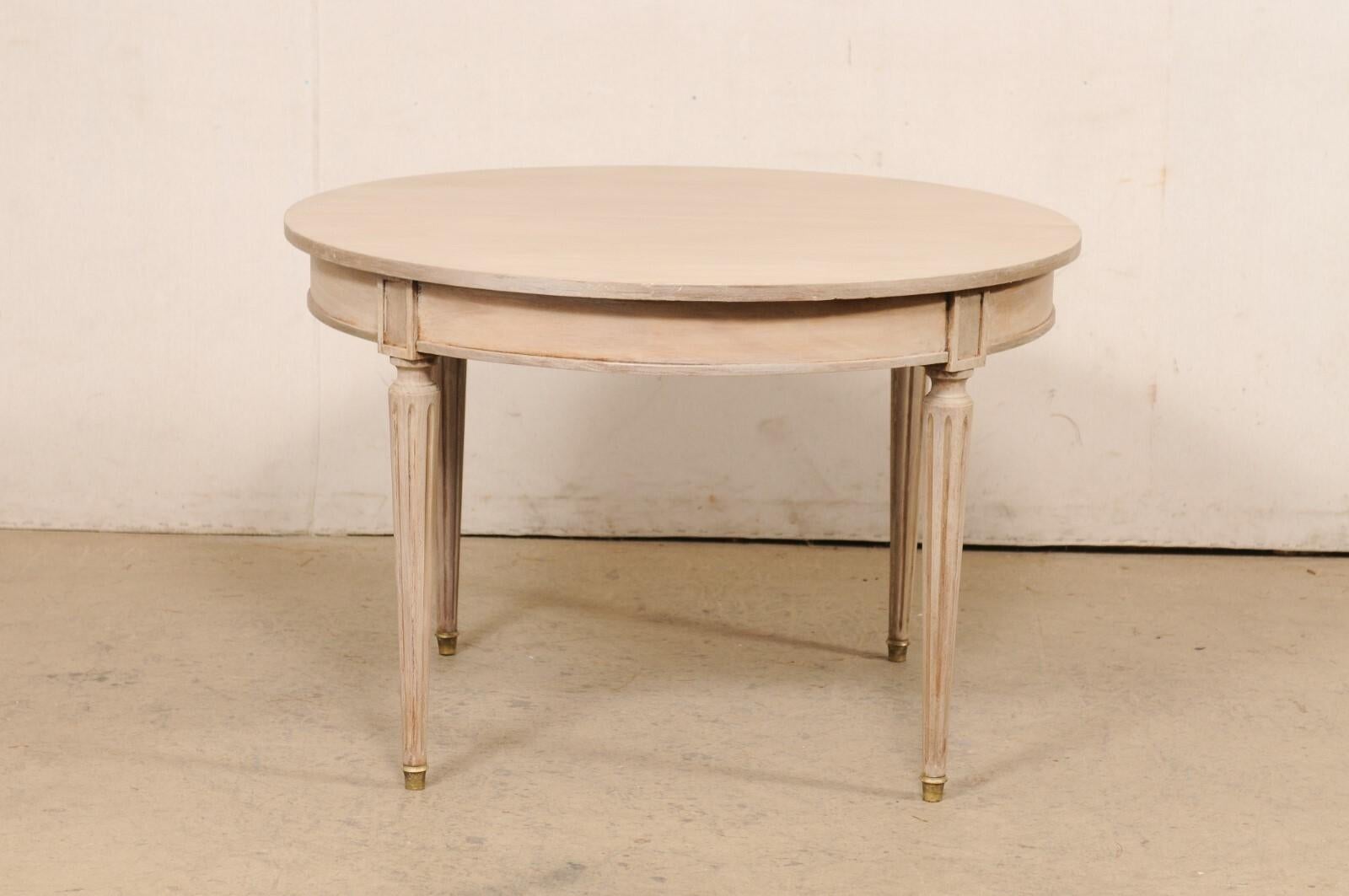 French Round Painted Wood Table w/Fluted Legs & Brass Feet, 3.5 Ft Diameter For Sale 3