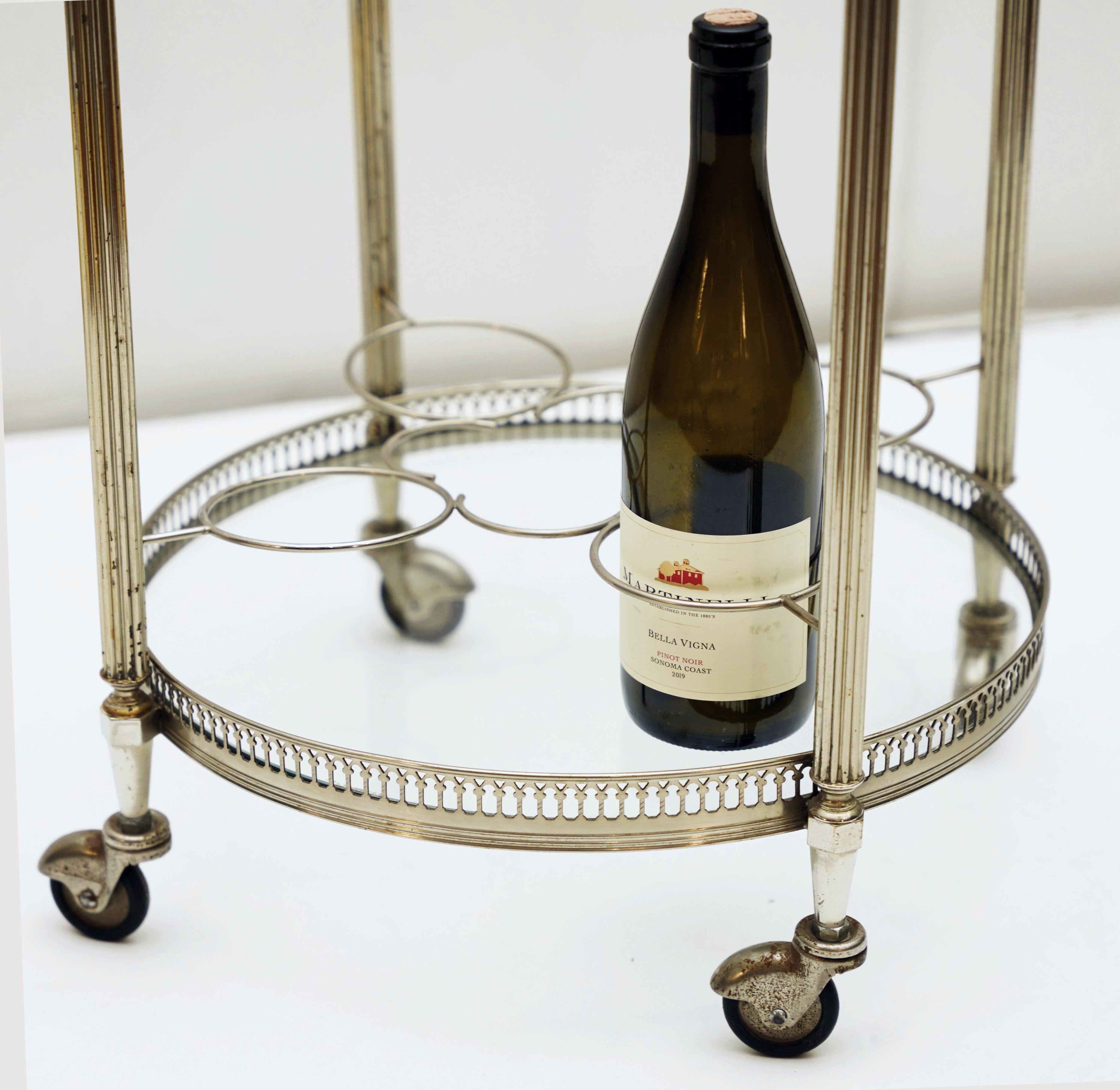 Carrito de Bebidas Rodante Redondo Francés de Níquel Cromado con Bandeja Superior en venta 3