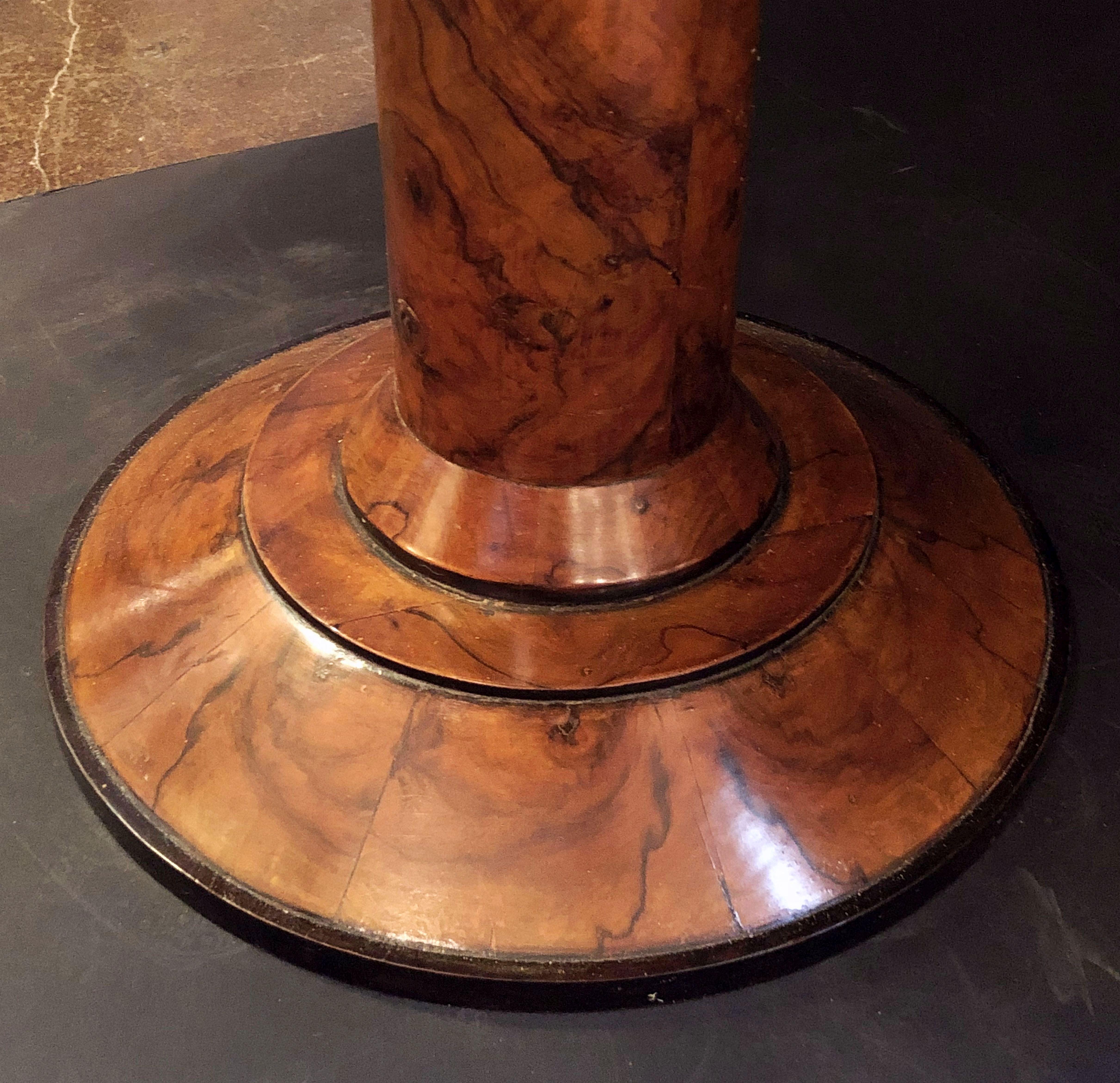 French Round Table or Guéridon of Burr Walnut 5