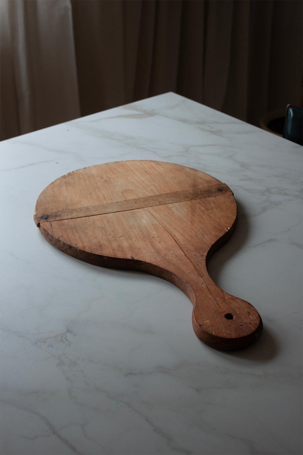 French Round Wood Cutting Seving Board For Sale 2