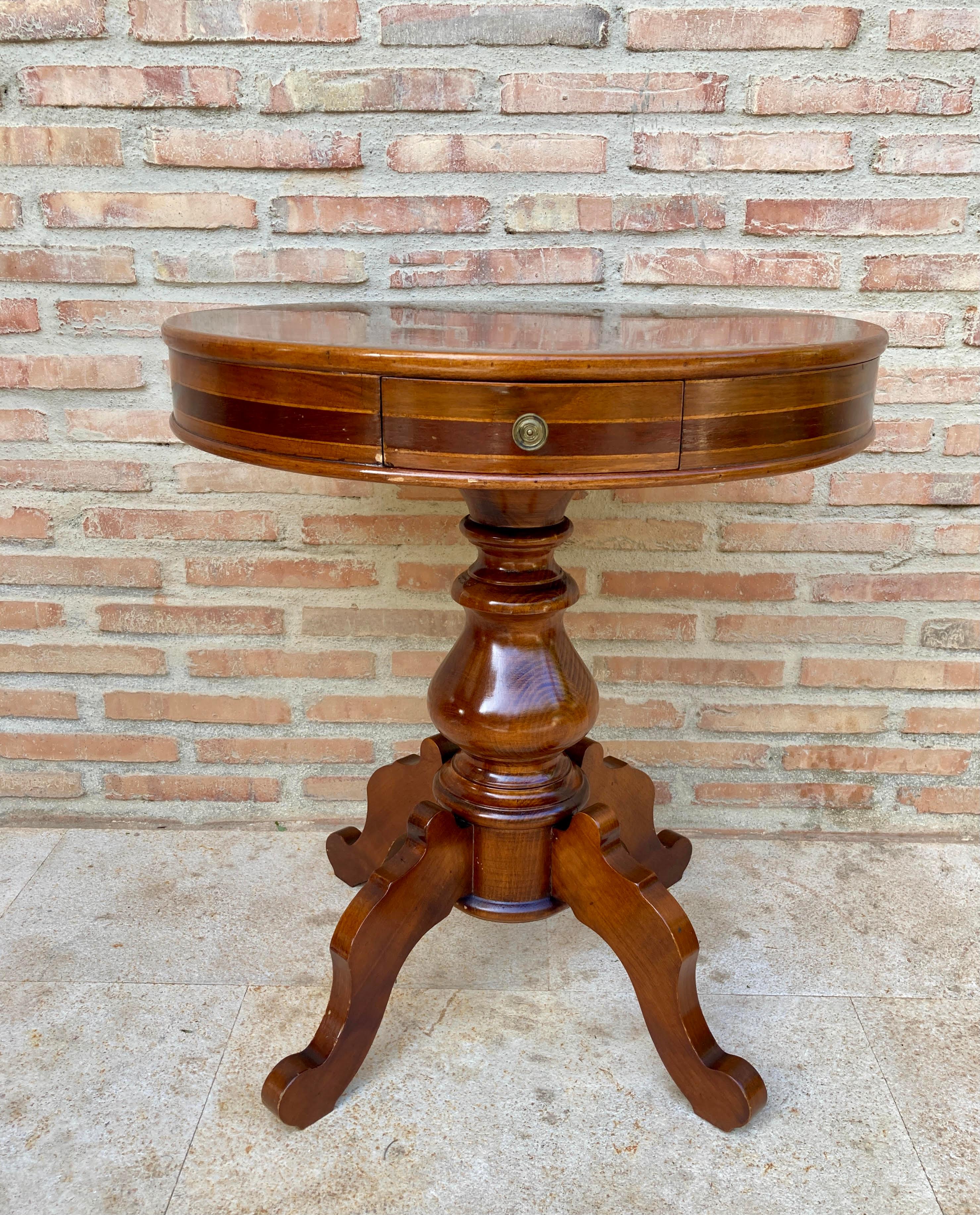 Neoclassical French Round Wooden Coffee or Side Table with Marquetry Center