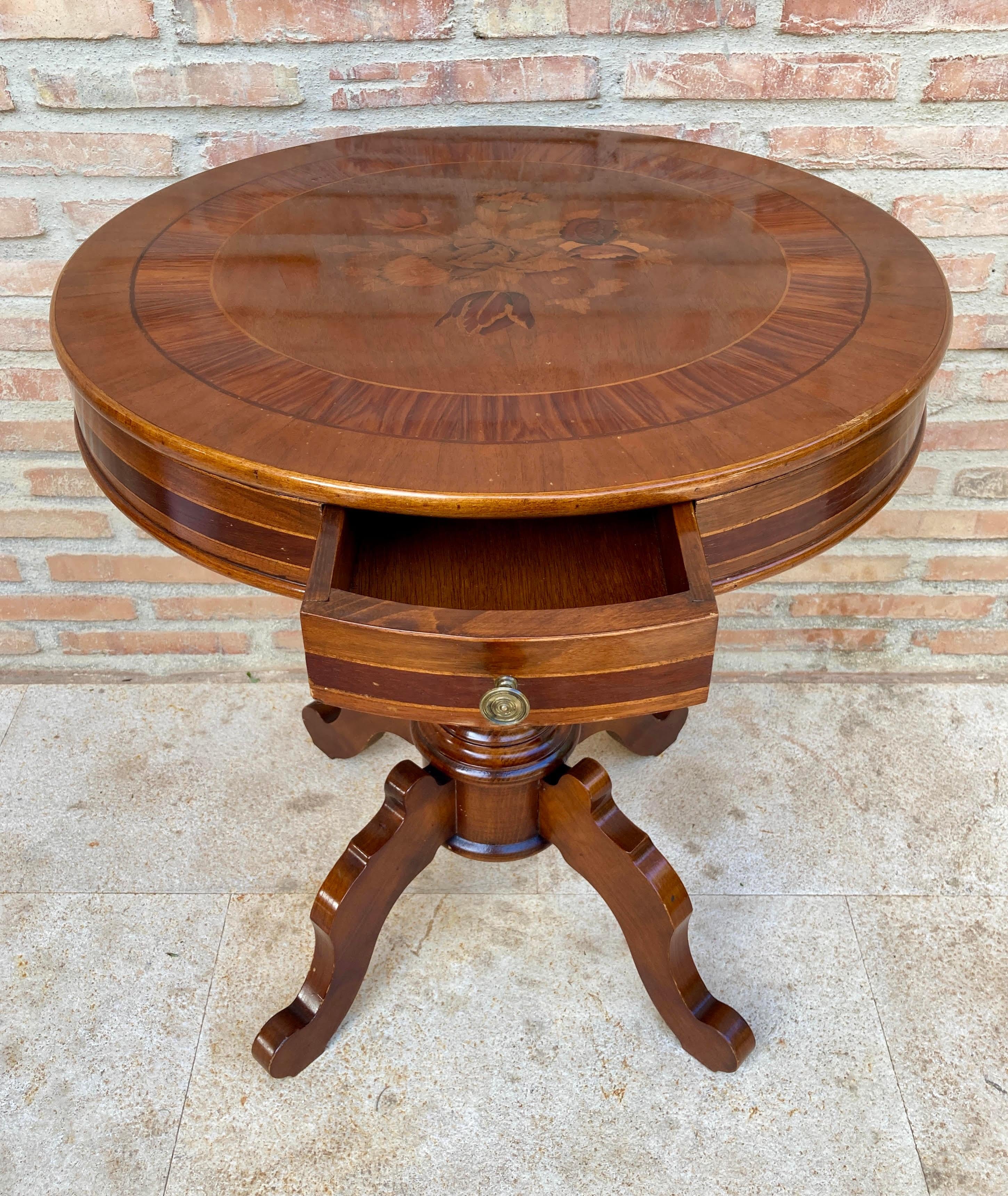 20th Century French Round Wooden Coffee or Side Table with Marquetry Center