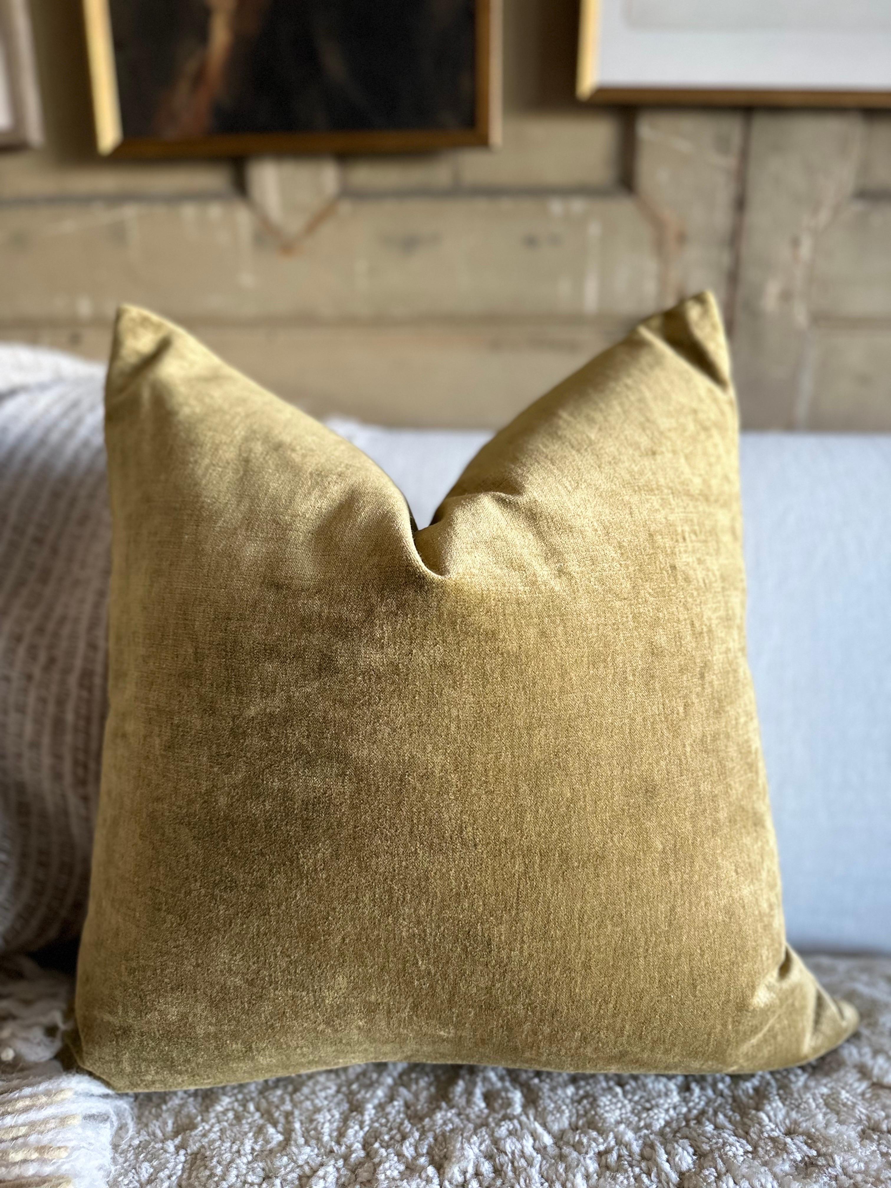 A luxurious Royal Velvet face with stone washed linen back.
Linen & Velvet fabric is imported from France.
Custom made to order, can be customized to your size.
Color: Ocre 
Antique brass zipper
Size 22x22
Includes Down Feather Insert
Care: Can be