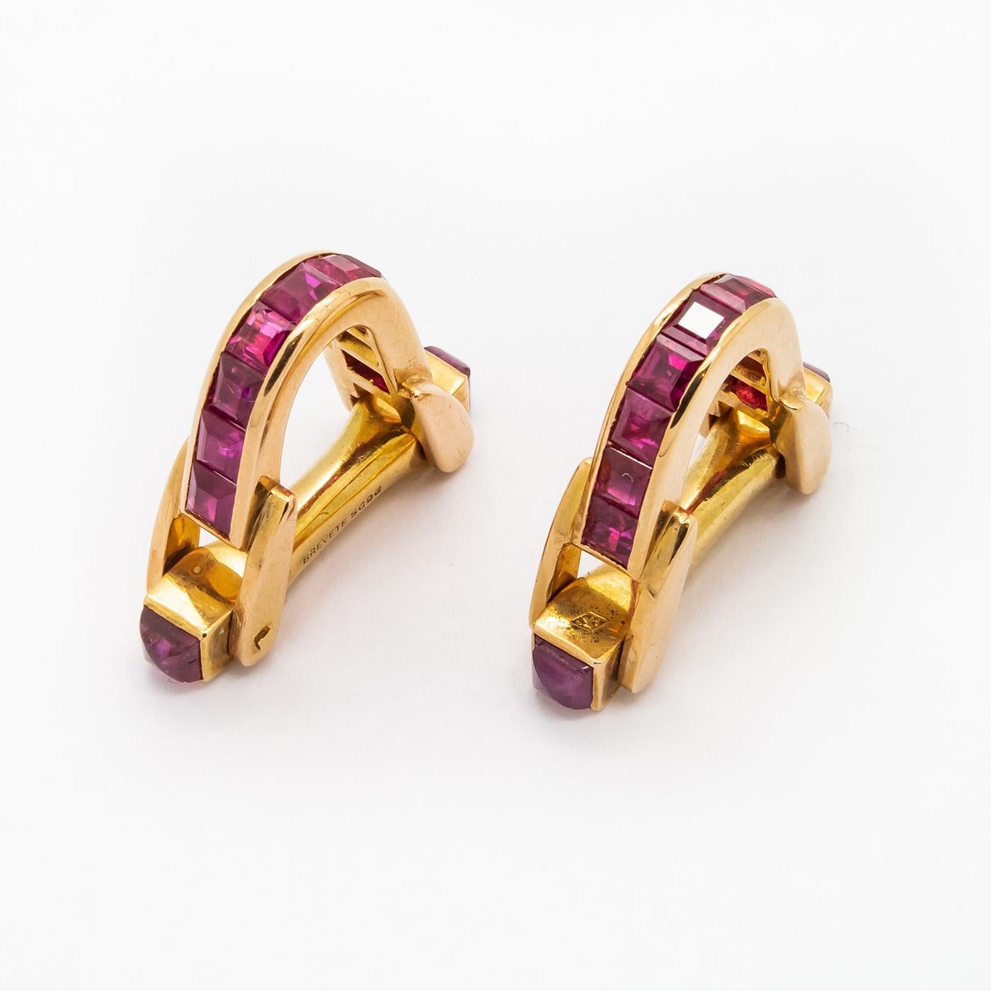 French Ruby and Gold Stirrup Cufflinks For Sale at 1stDibs