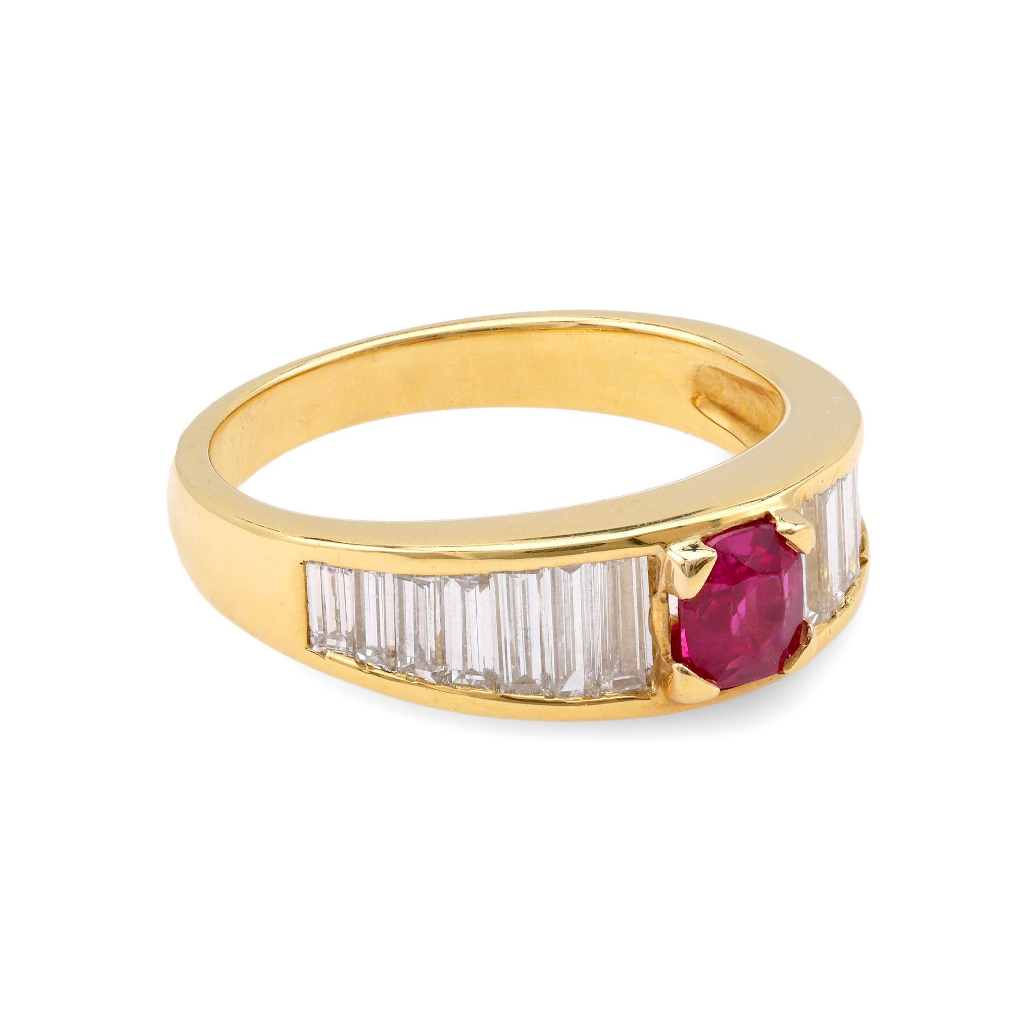 Anillo Francés Rubí Diamante Oro Amarillo Corte cojín