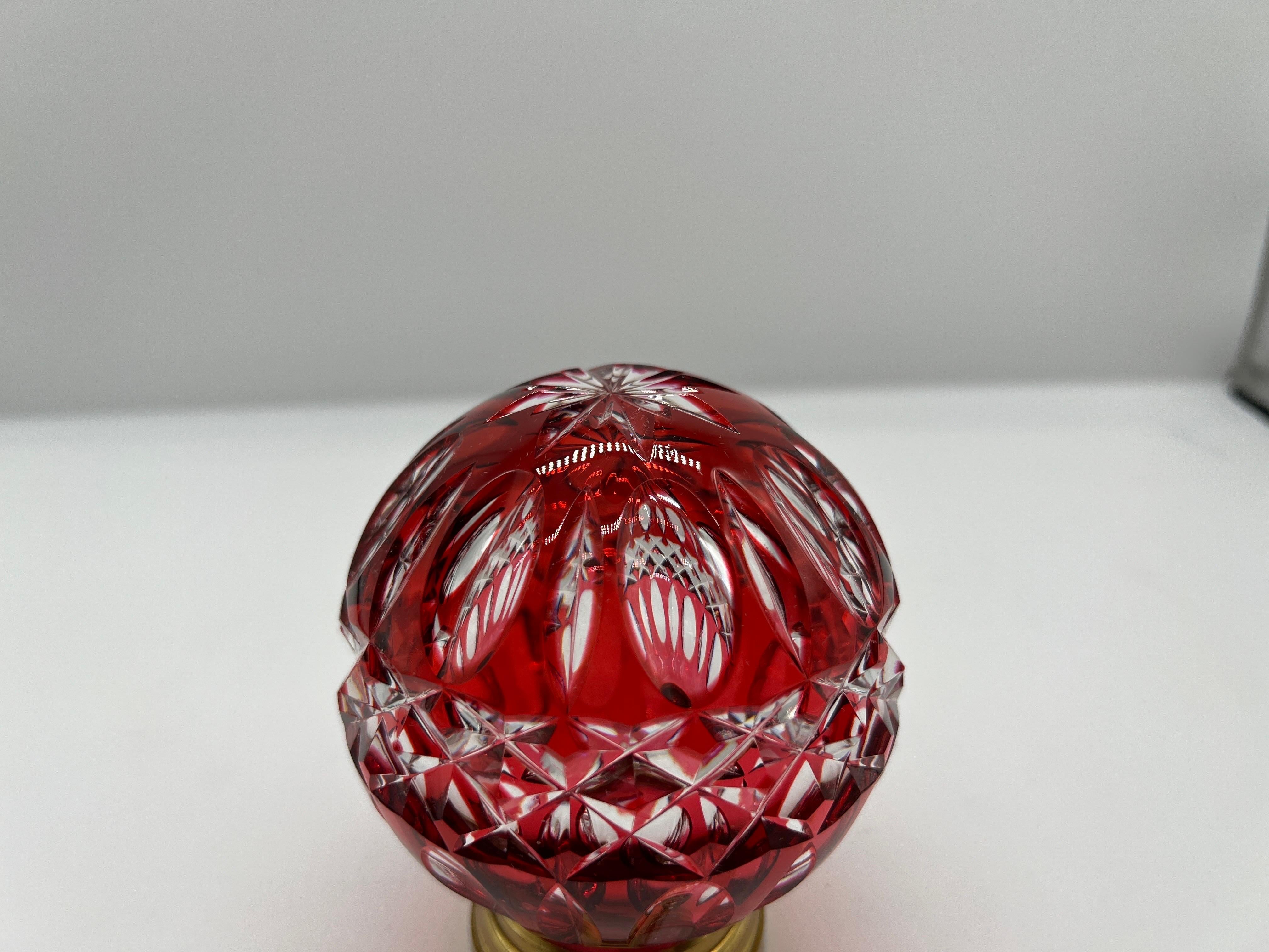 French, 20th century.

A great quality ruby cut to clear Newel Post Finial mounted to a brass mount. 