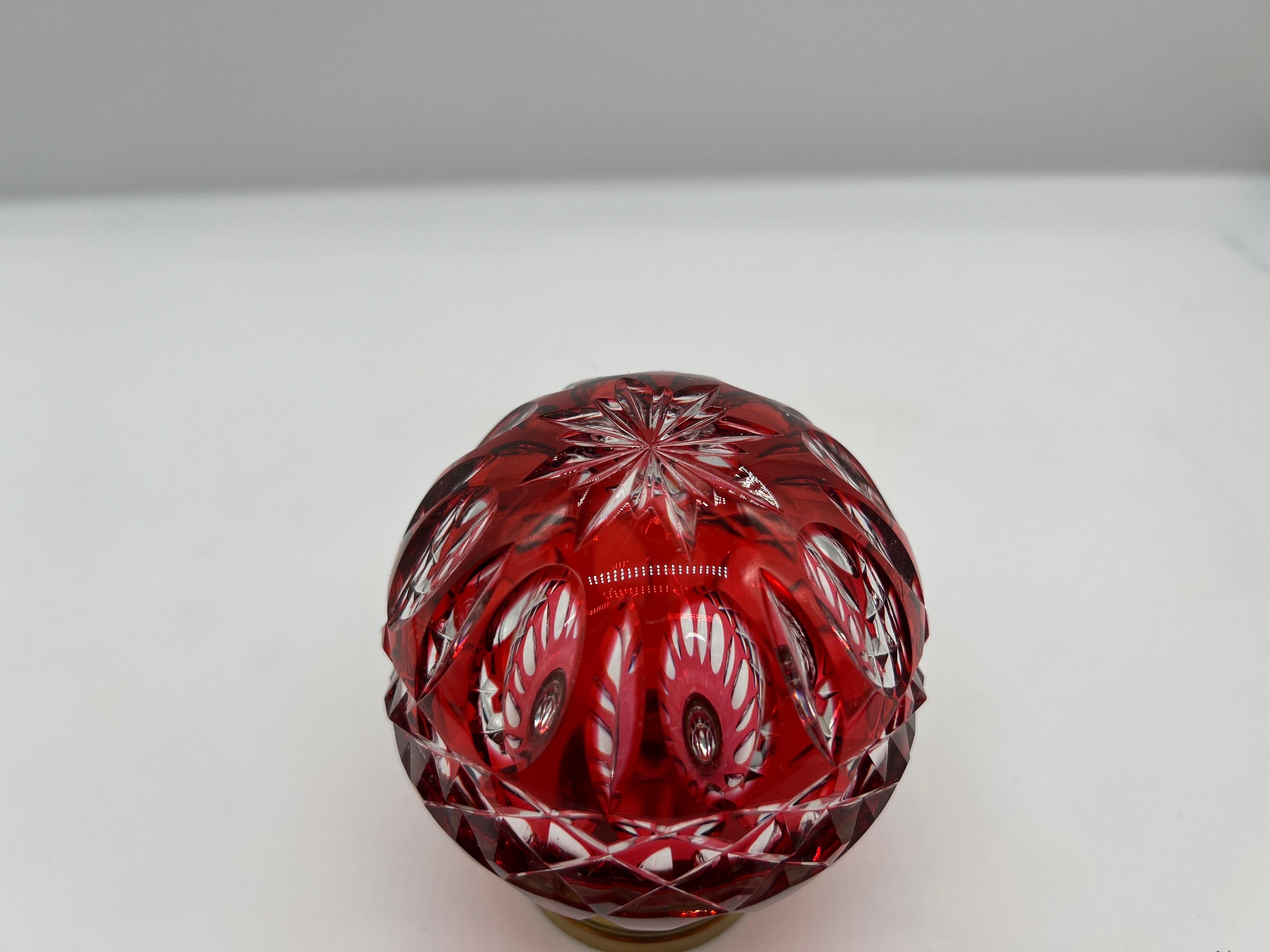 French Ruby To Clear Cut Glass Newel Post Finial  In Good Condition In Atlanta, GA