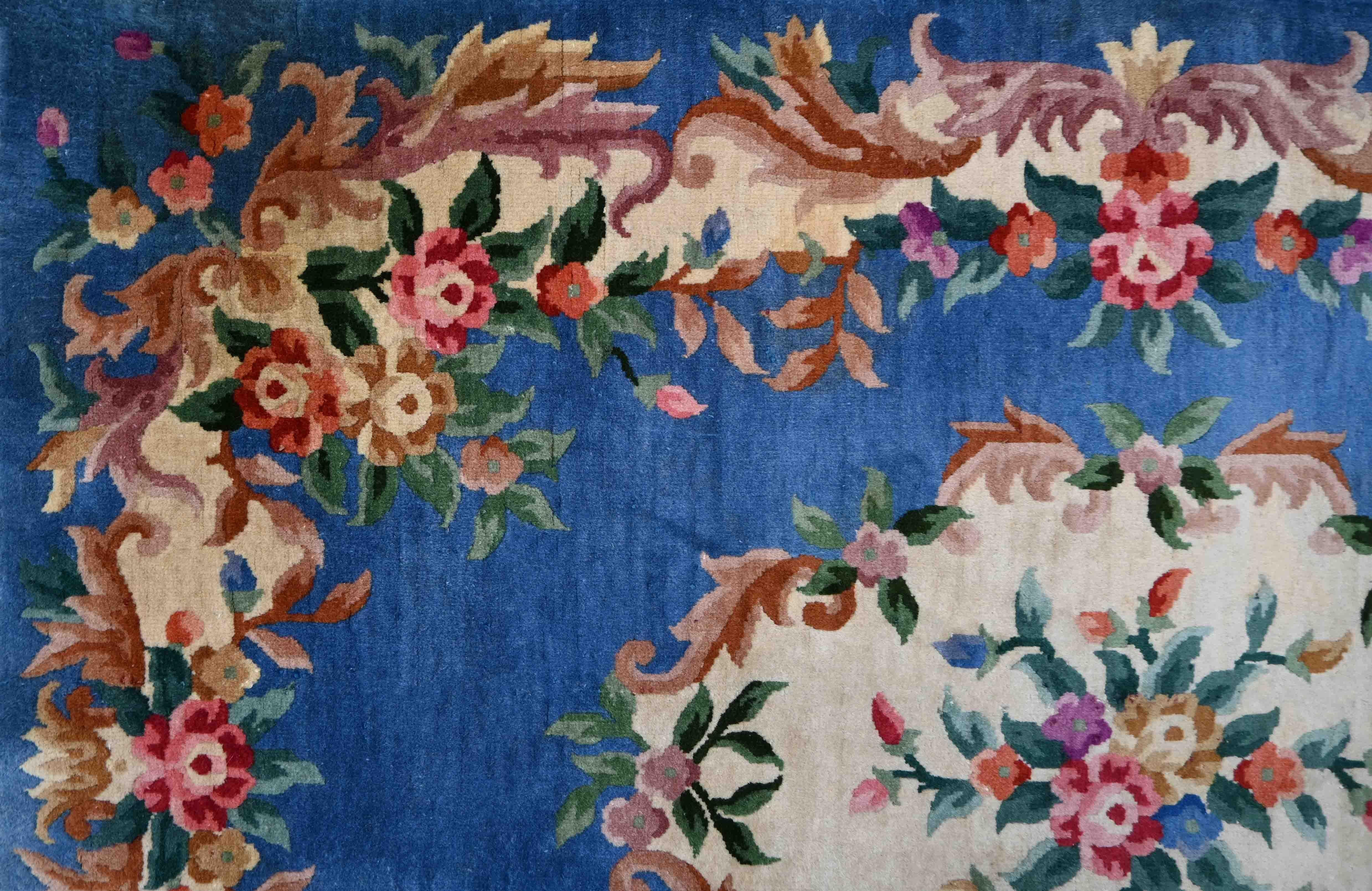 French Rug By Savonnerie Point , Circa 1940  200x136 , No. 1446 In Excellent Condition For Sale In Paris, FR