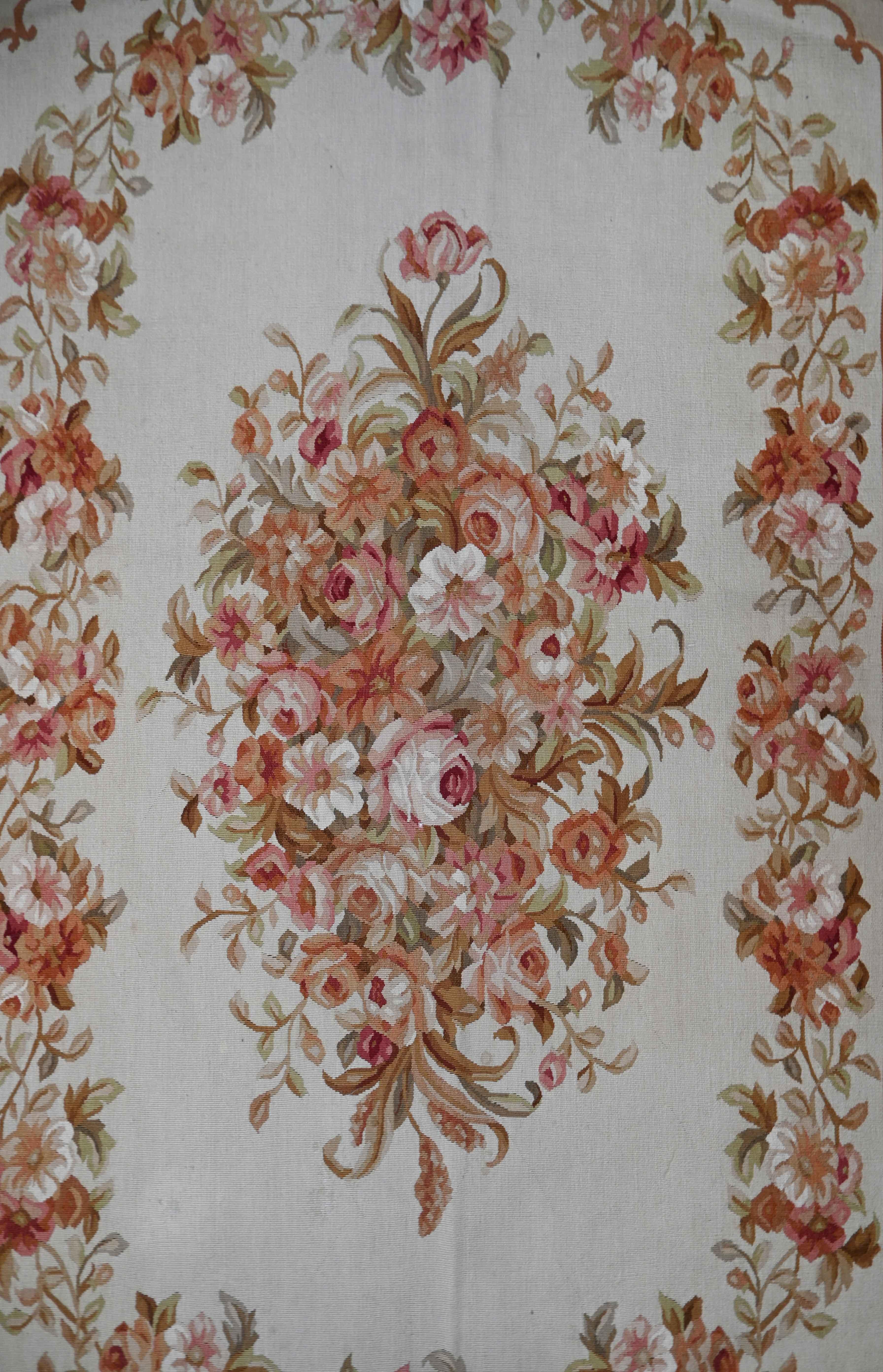 French Rug in style Napoleon III Aubusson - 390x275 cm - No. 1603 For Sale 1