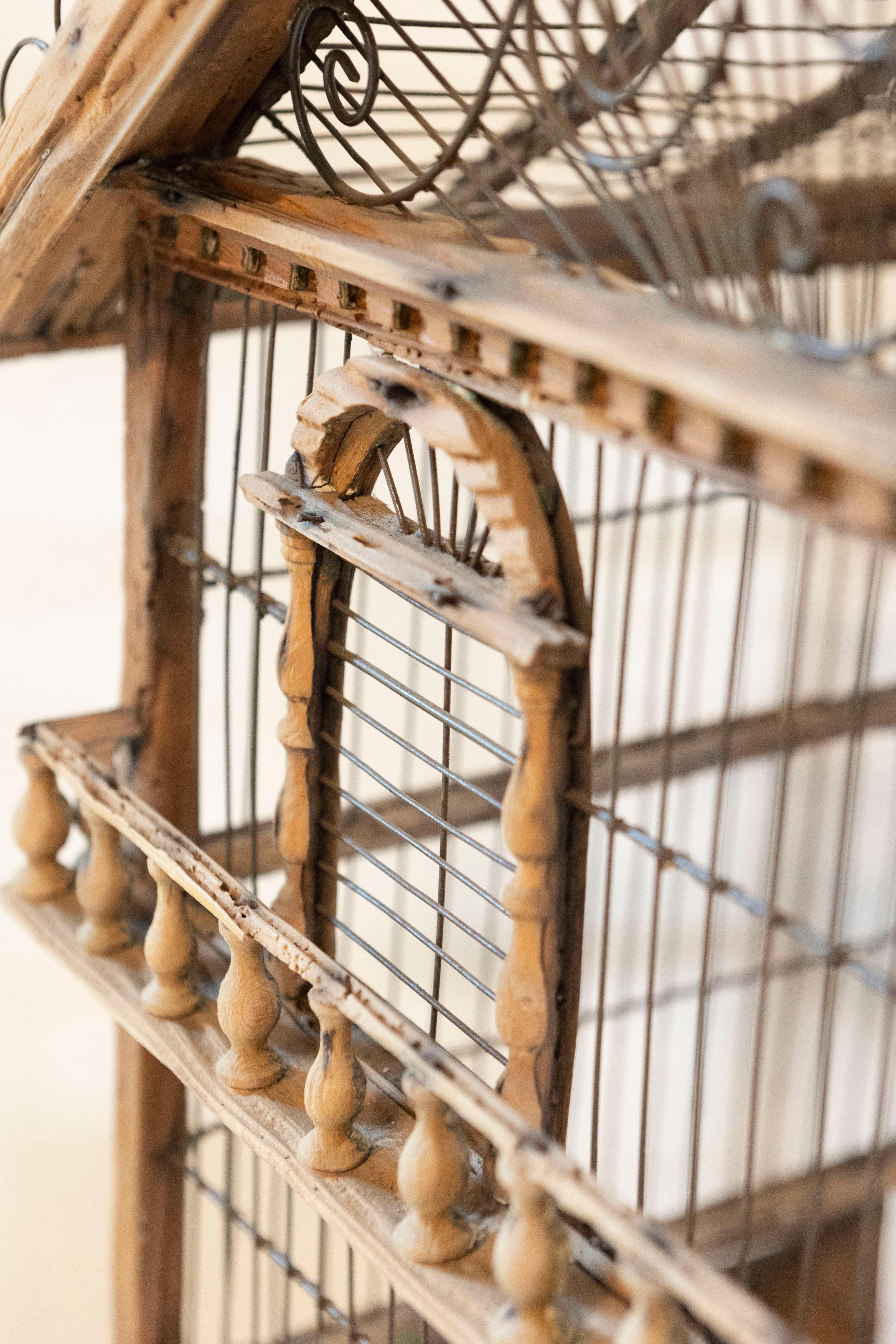 French Rustic 1860s Napoléon III Wooden Birdcage with Scrolling Metal Motifs 5