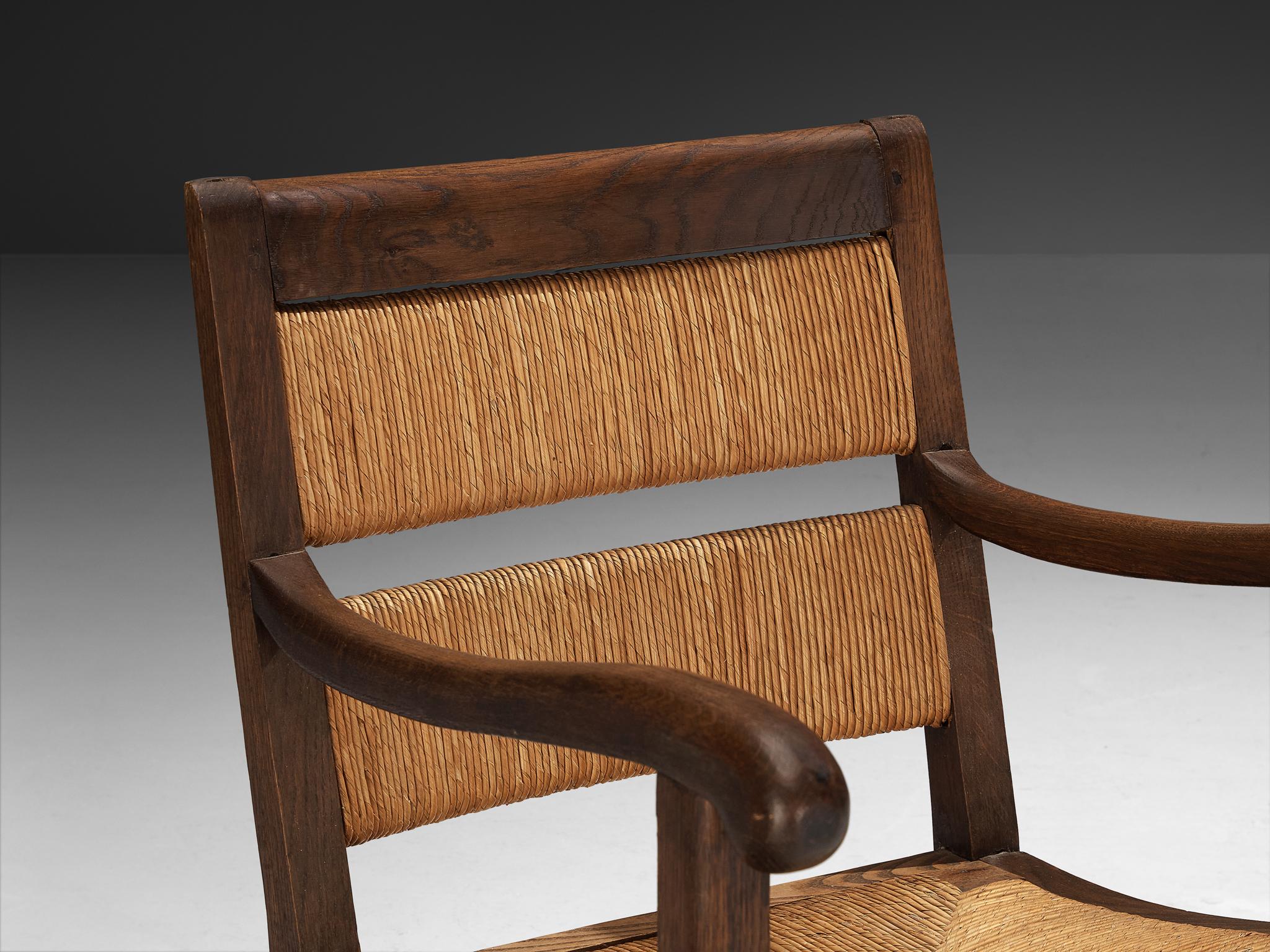 Sillón rústico francés de junco y madera Años 50 Moderno de mediados de siglo en venta