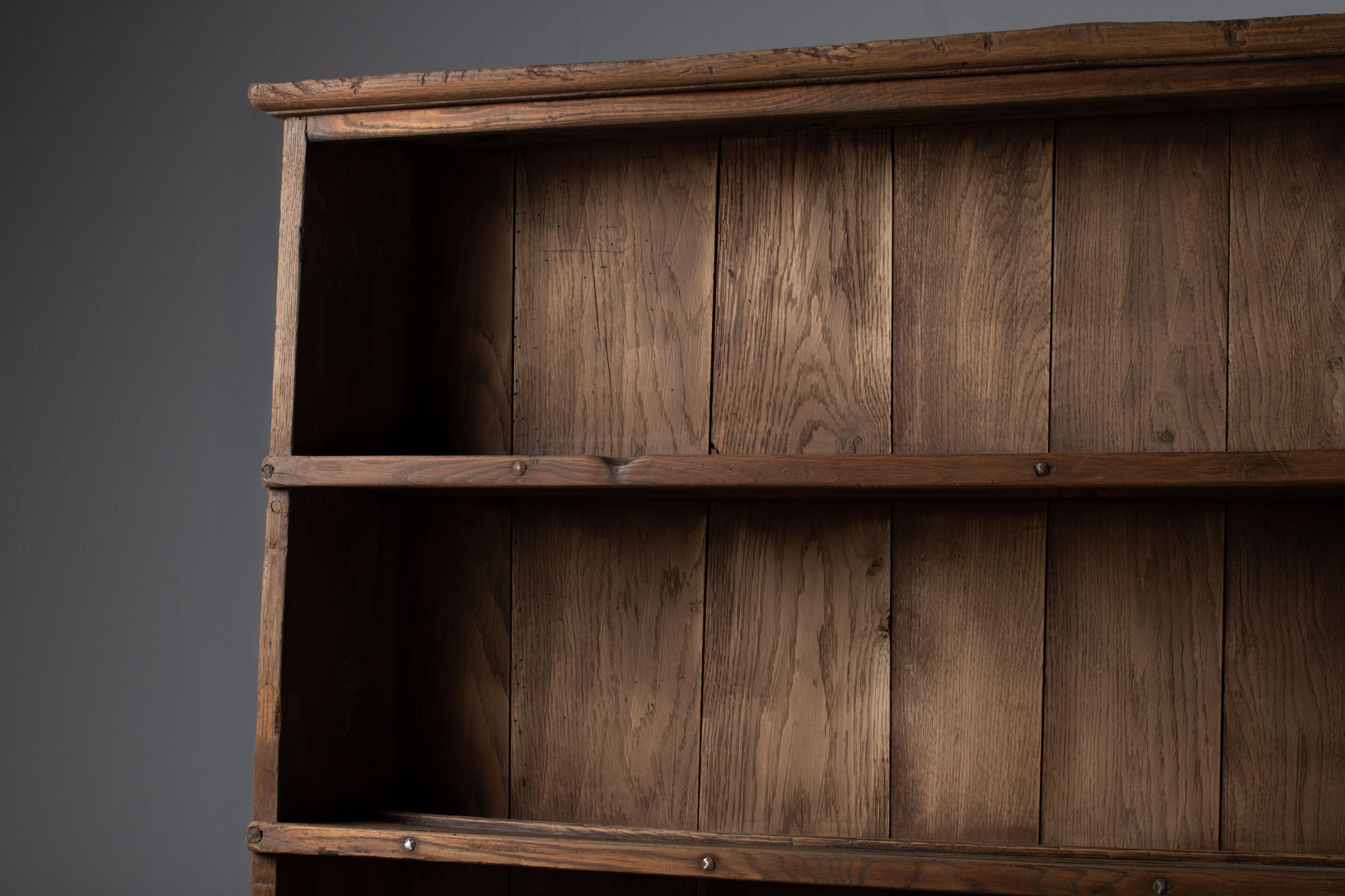 Credenza rustica francese, 18° secolo in vendita 4
