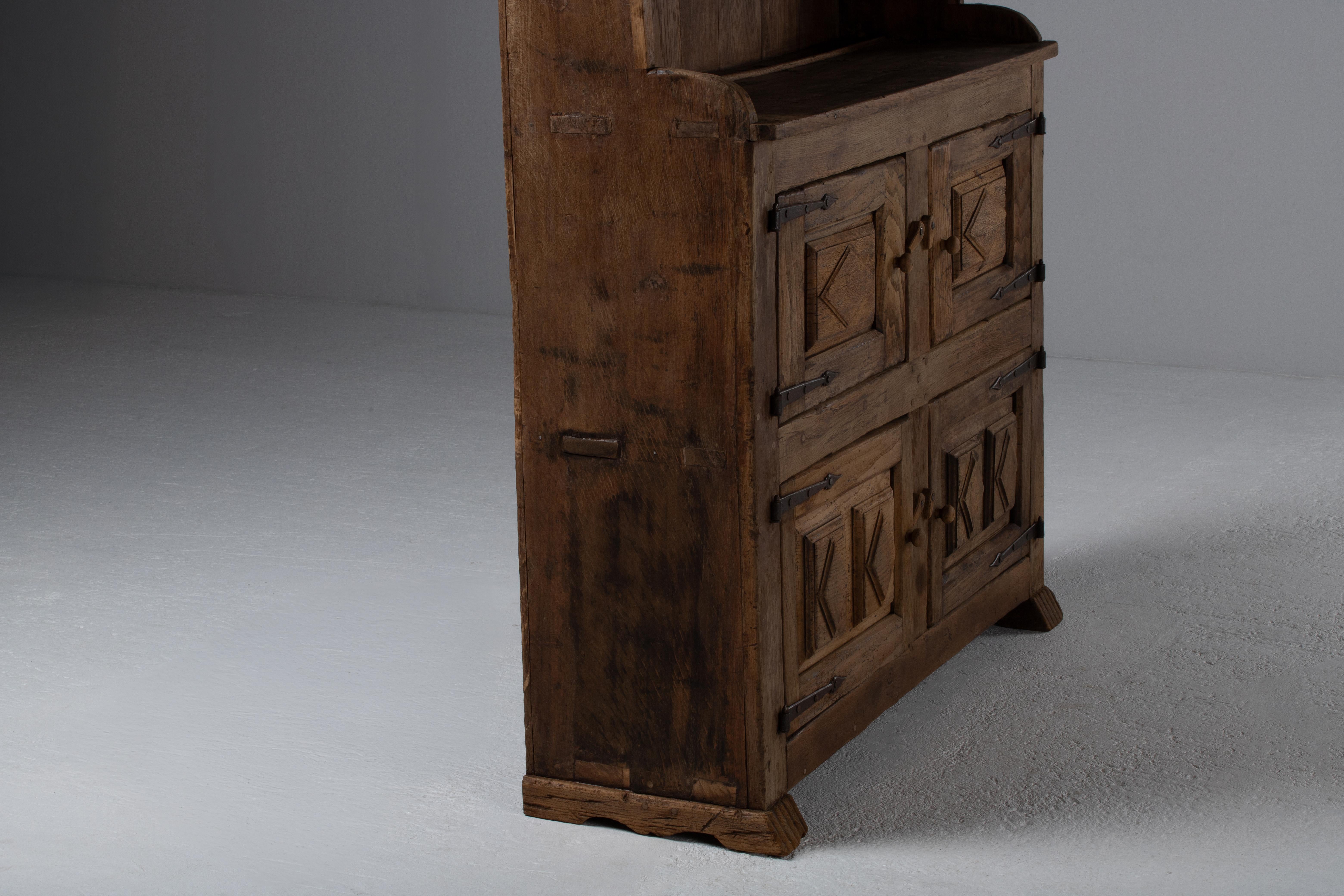 Primitivo Credenza rustica francese, 18° secolo in vendita