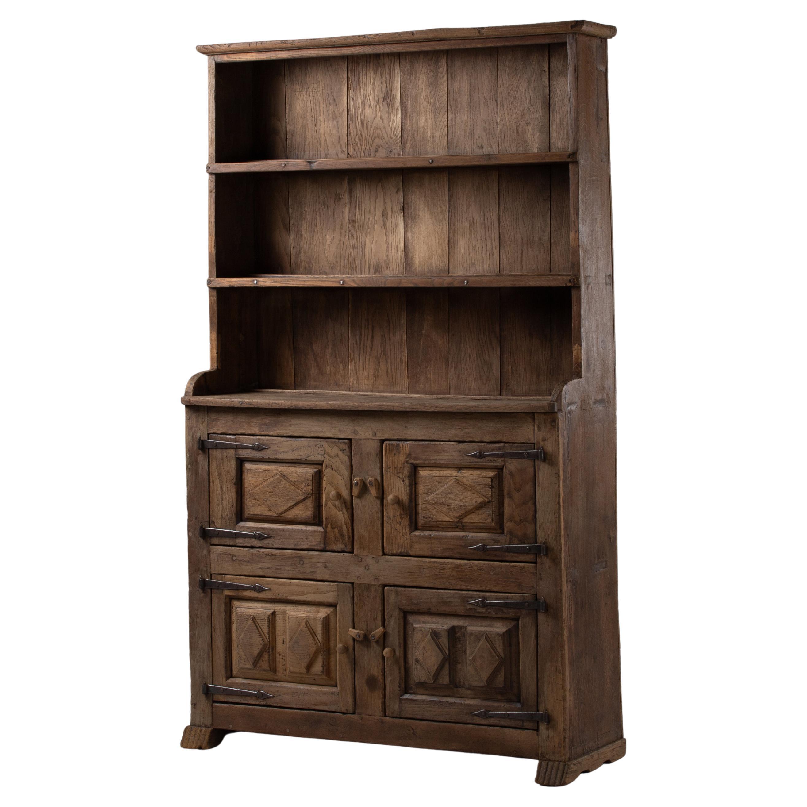 Armoire rustique française, 18ème siècle