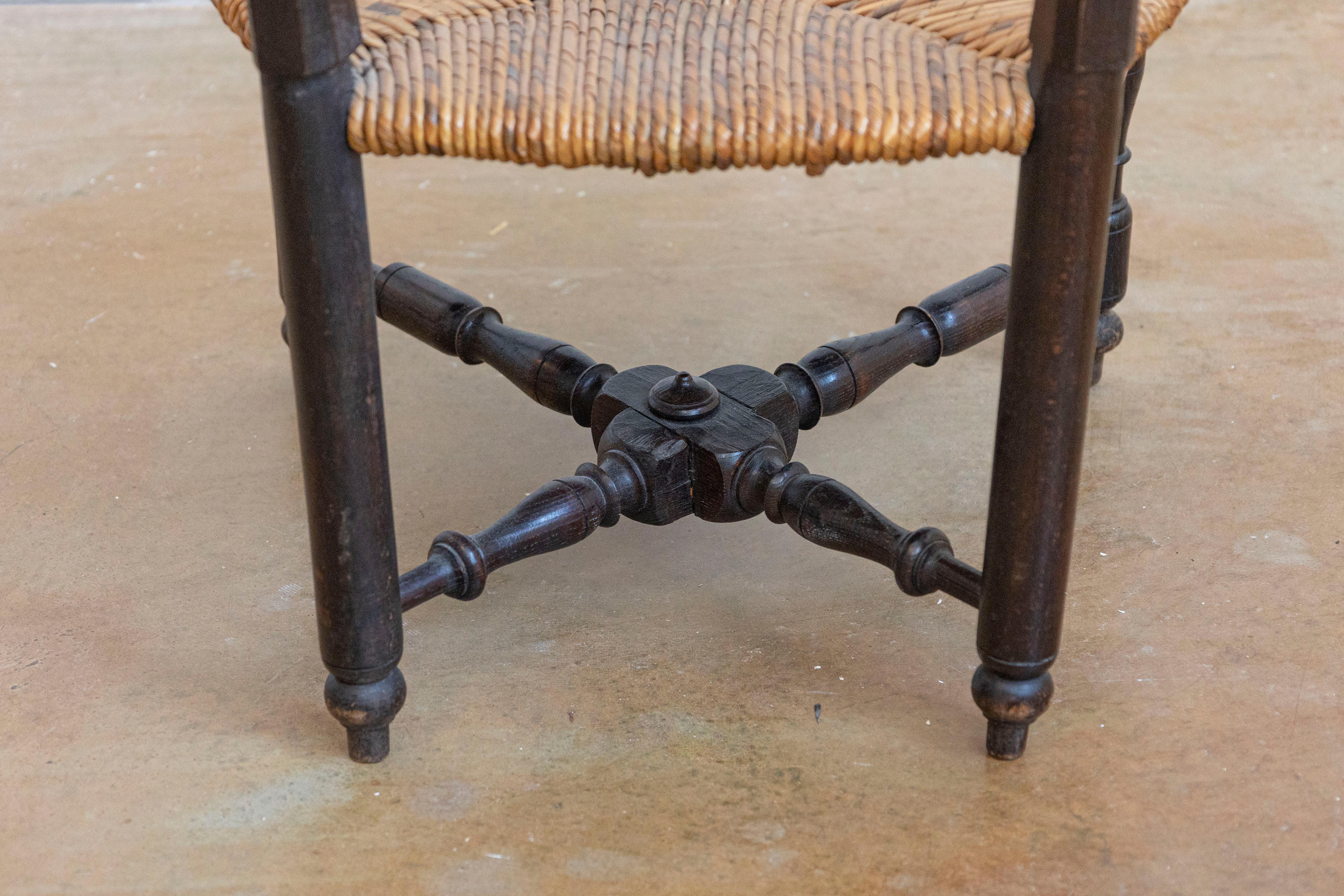 French Rustic Dark Oak 19th Century Child's Chair with Ladder Back and Rush Seat For Sale 2