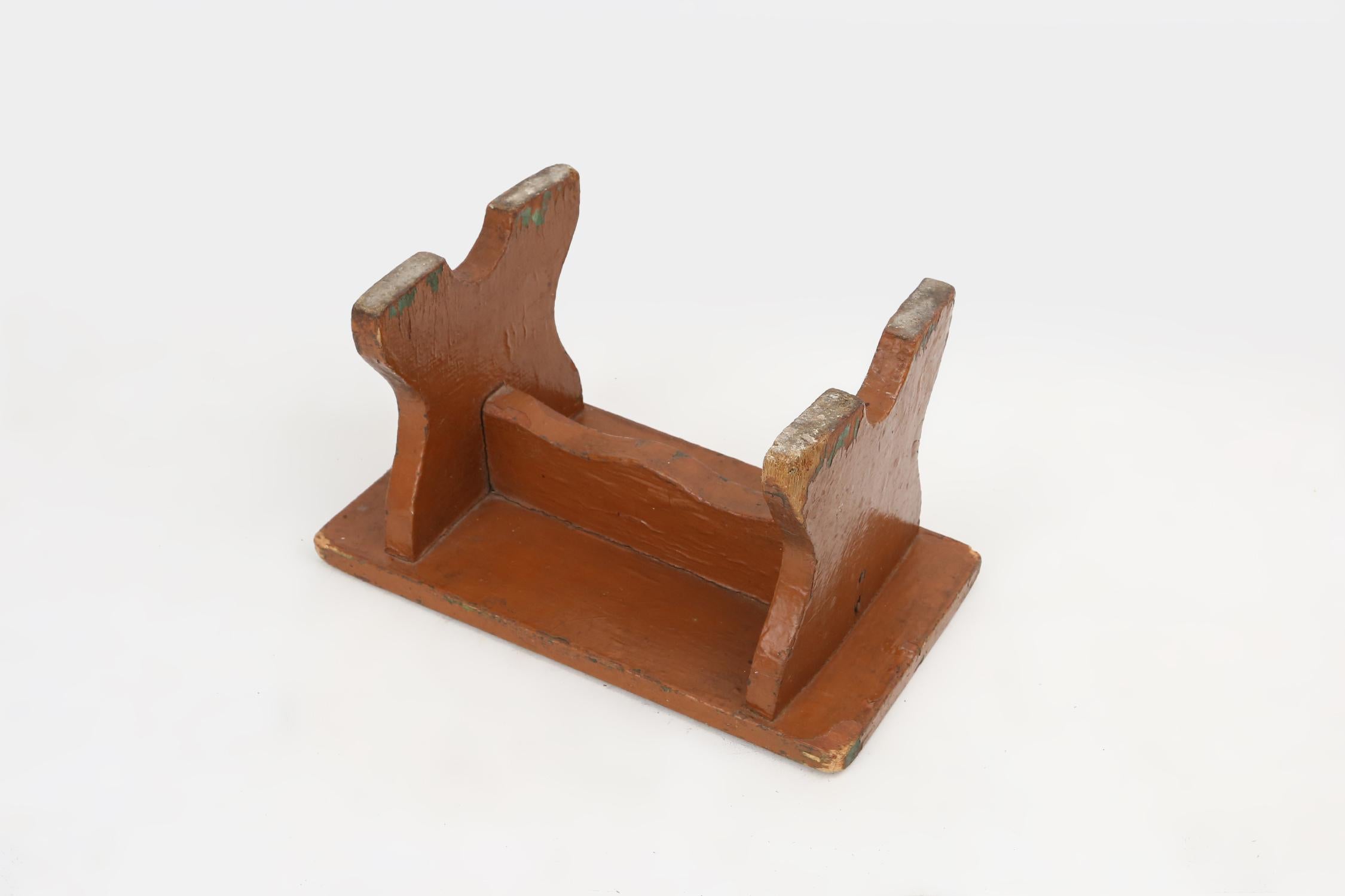 French rustic low church stool in terracotta painted wood, ca. 1900 For Sale 3