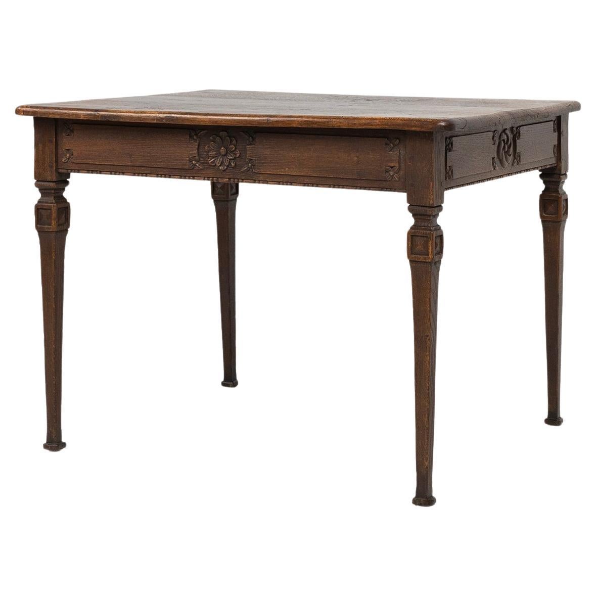 Tavolino rustico francese di metà secolo in legno del 1850 ca.