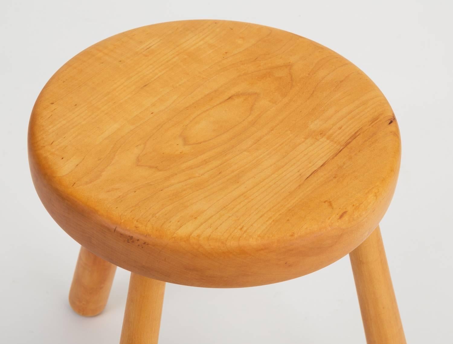 Small French Rustic Modern Three-Legged Stool in Solid Pinewood 1